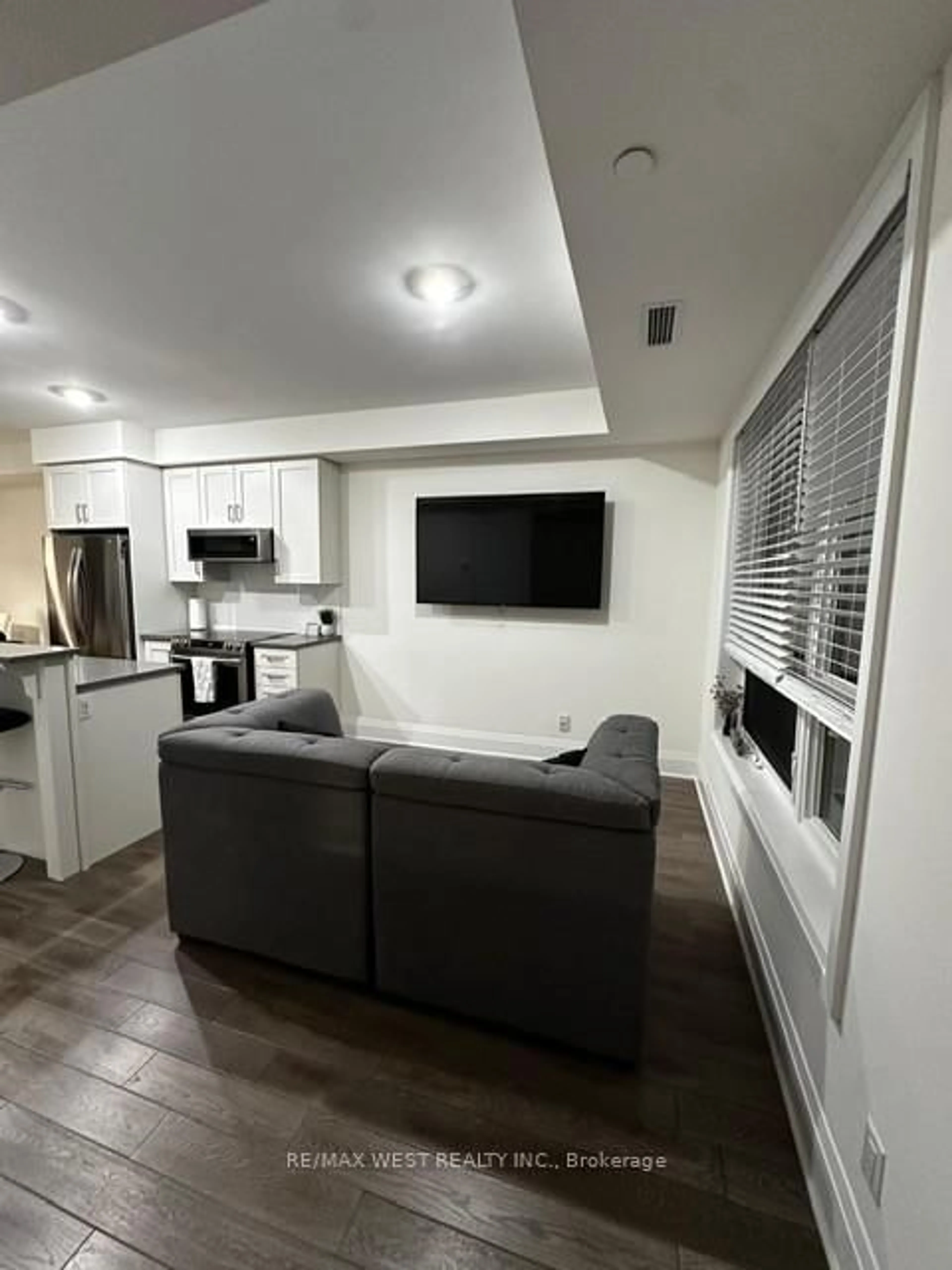 Unknown for 2 Adam Sellers St #412, Markham Ontario L6B 1P2