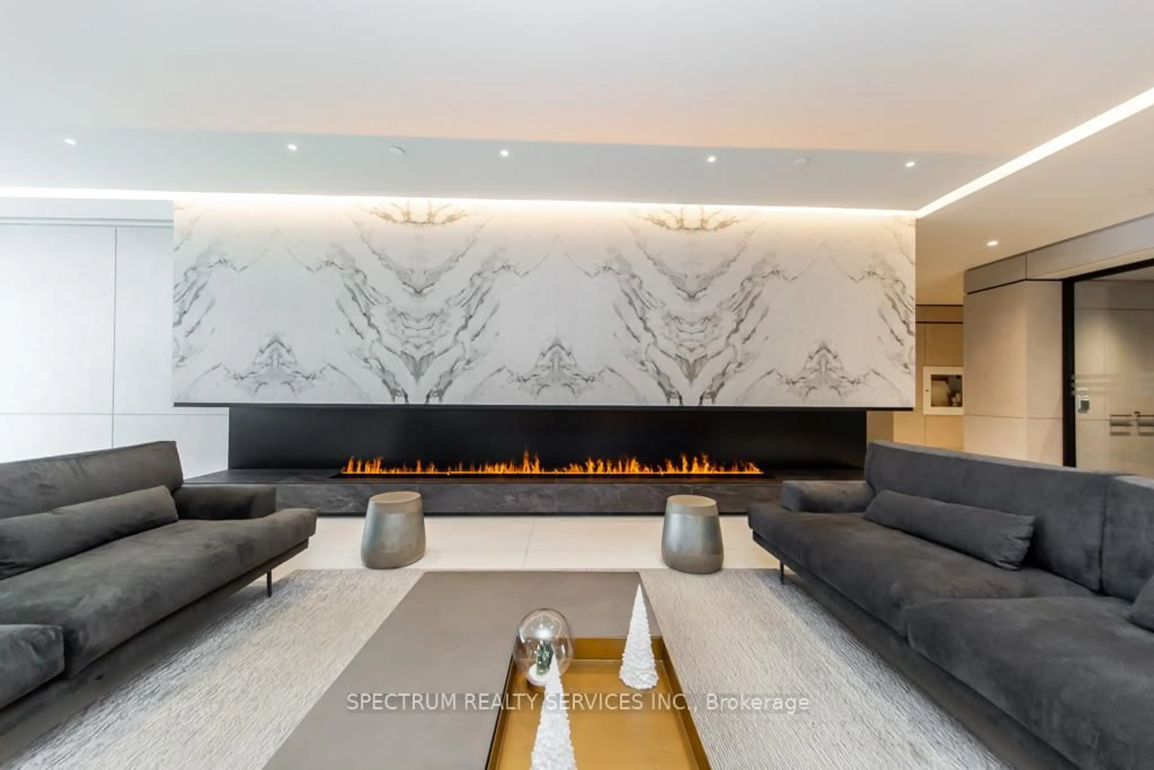 Lobby for 30 Upper Mall Way #A-1007, Vaughan Ontario L4J 0L7