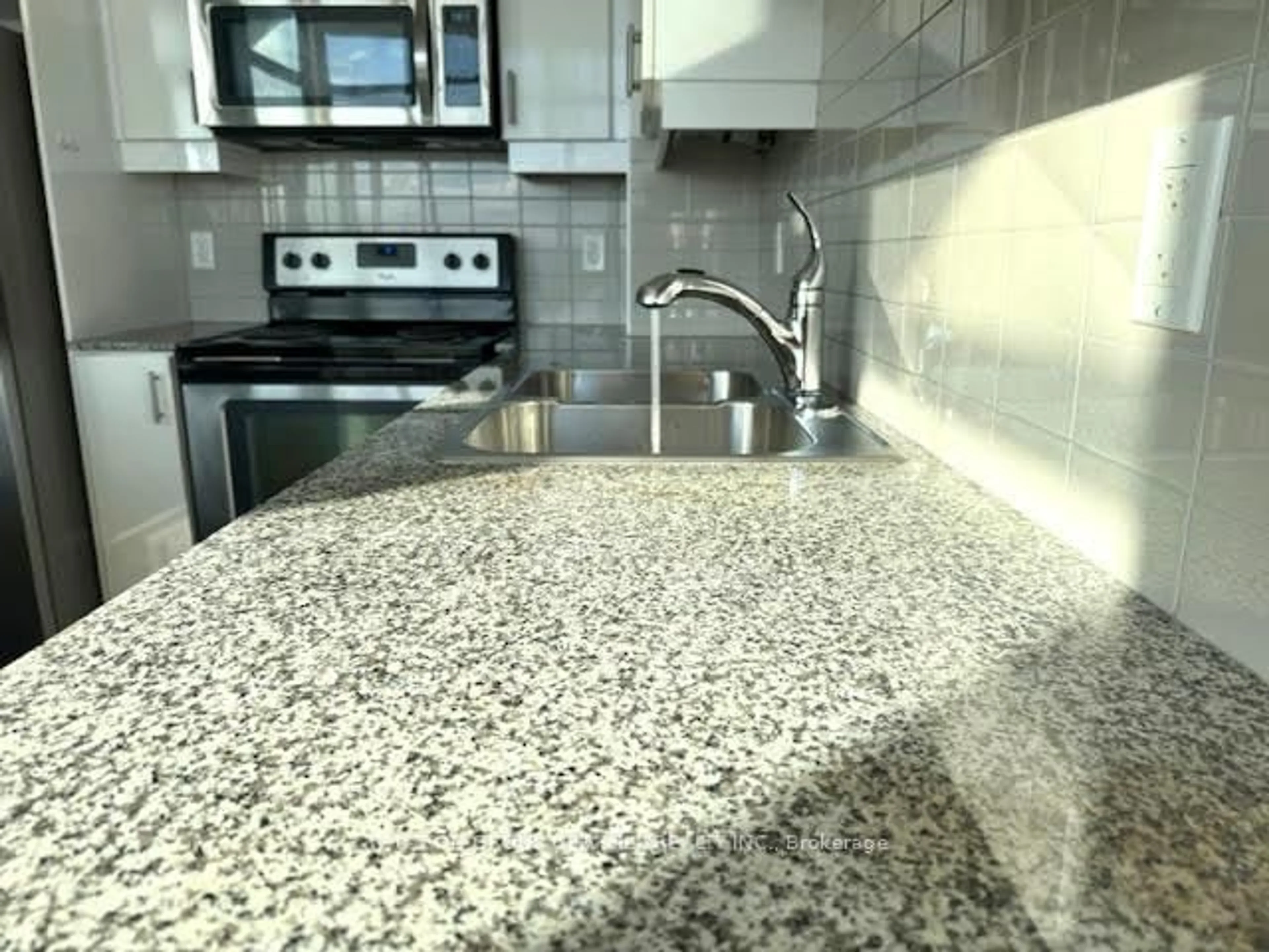 Unknown for 2900 Highway 7 Rd #510, Vaughan Ontario L4K 0G3