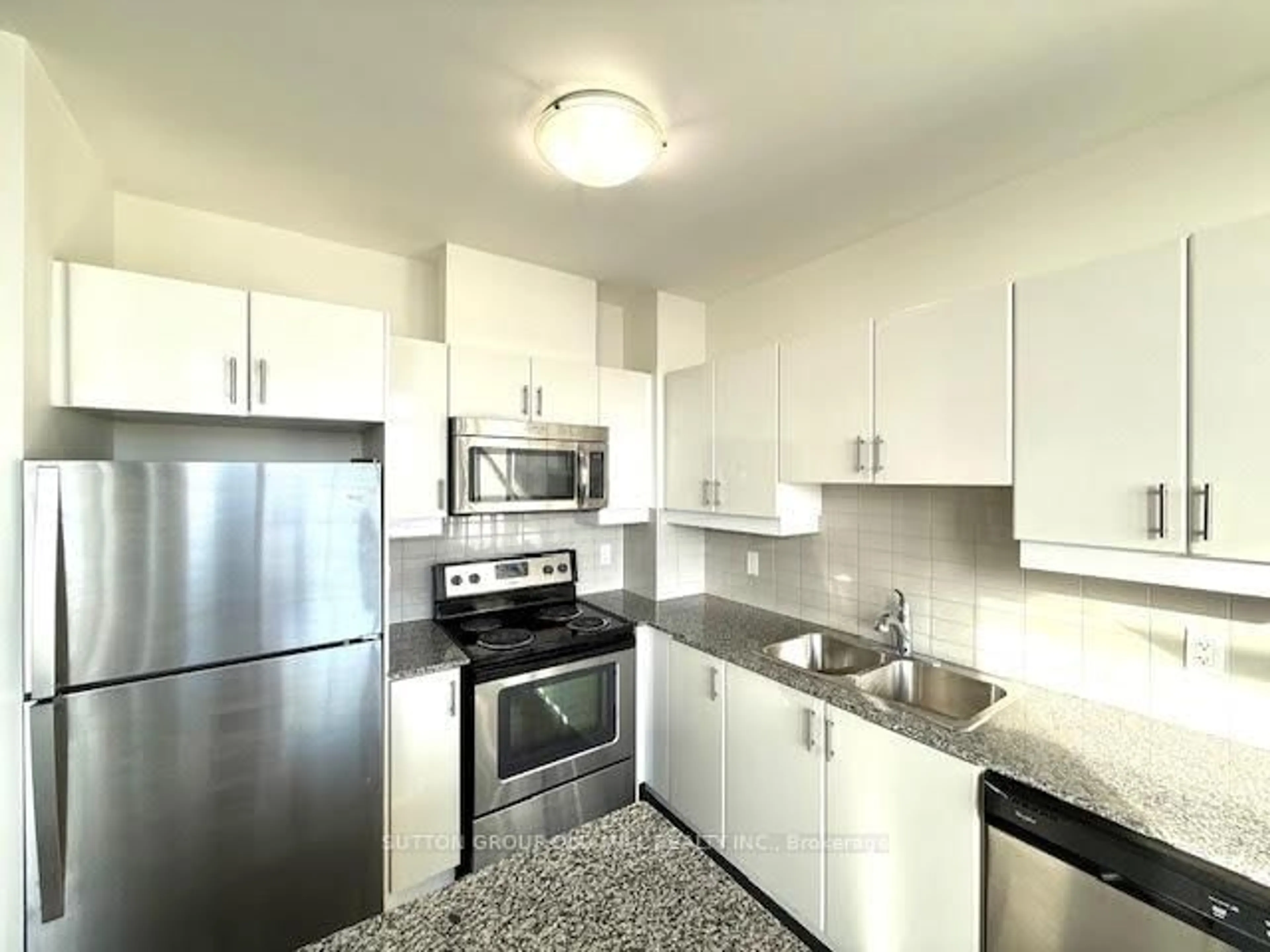 Standard kitchen, unknown for 2900 Highway 7 Rd #510, Vaughan Ontario L4K 0G3