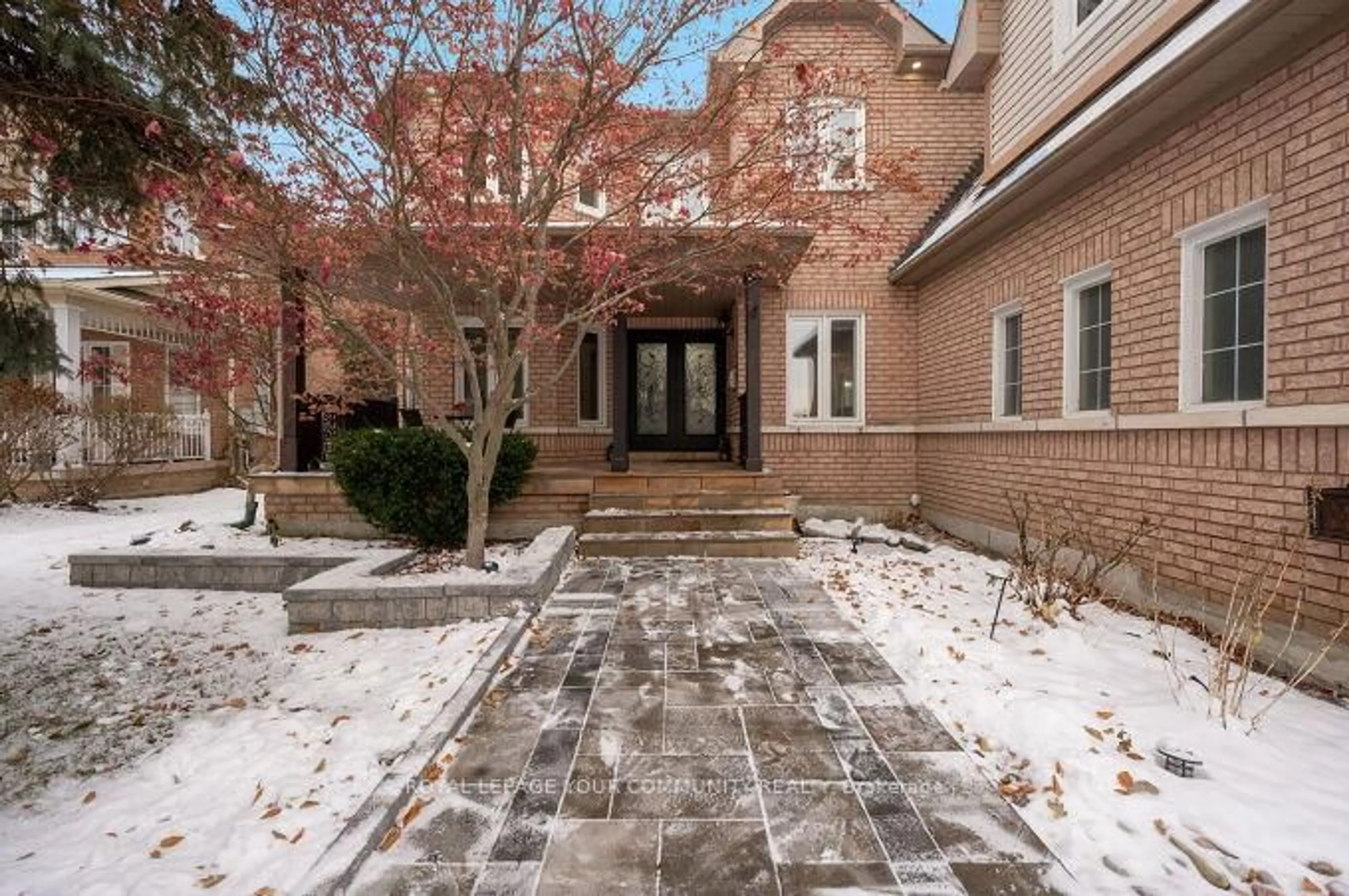 Unknown for 785 Quantra Cres, Newmarket Ontario L3X 1M9