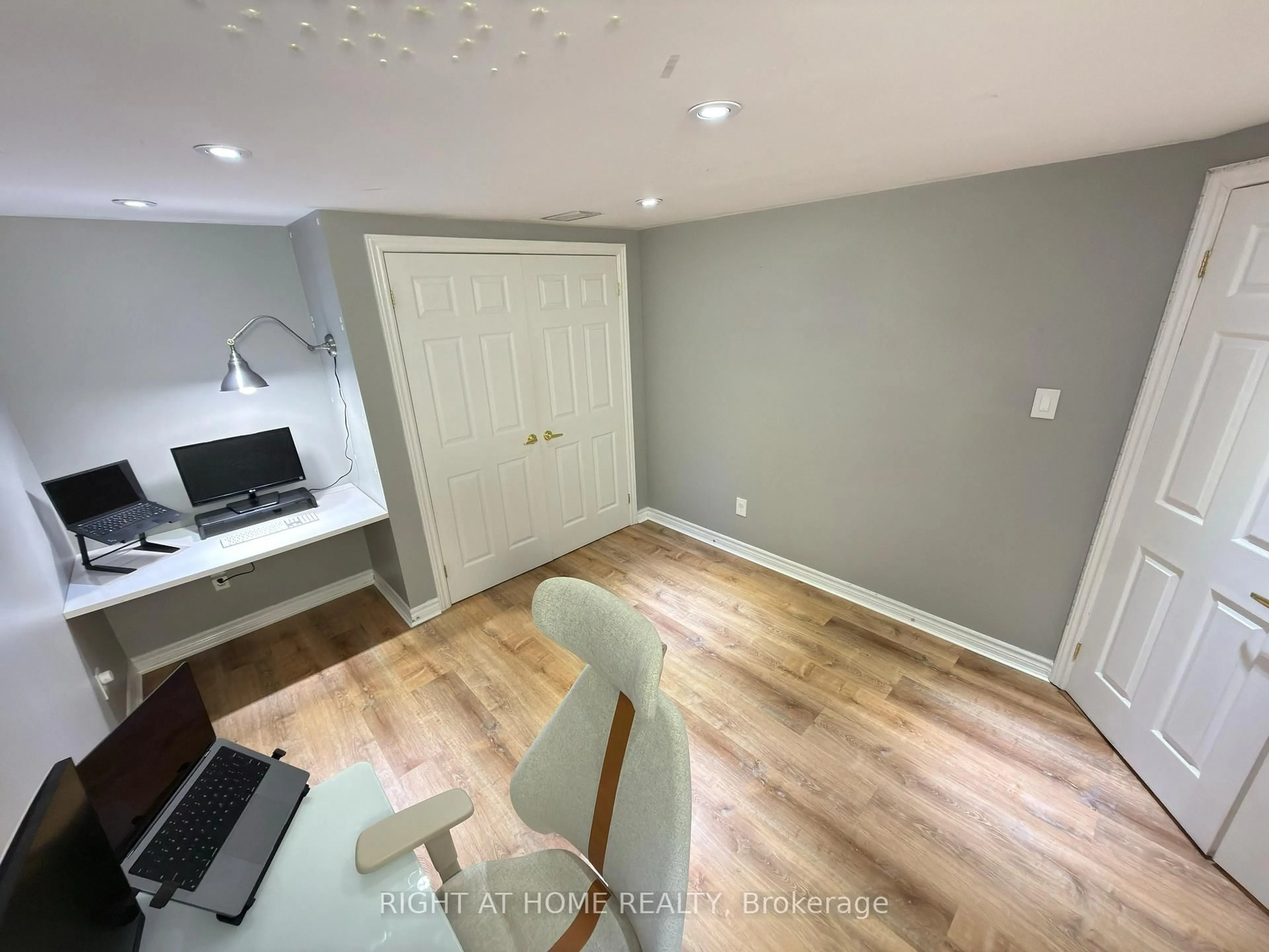 A pic of a room for 3 Bellagio Cres, Vaughan Ontario L4K 5J9