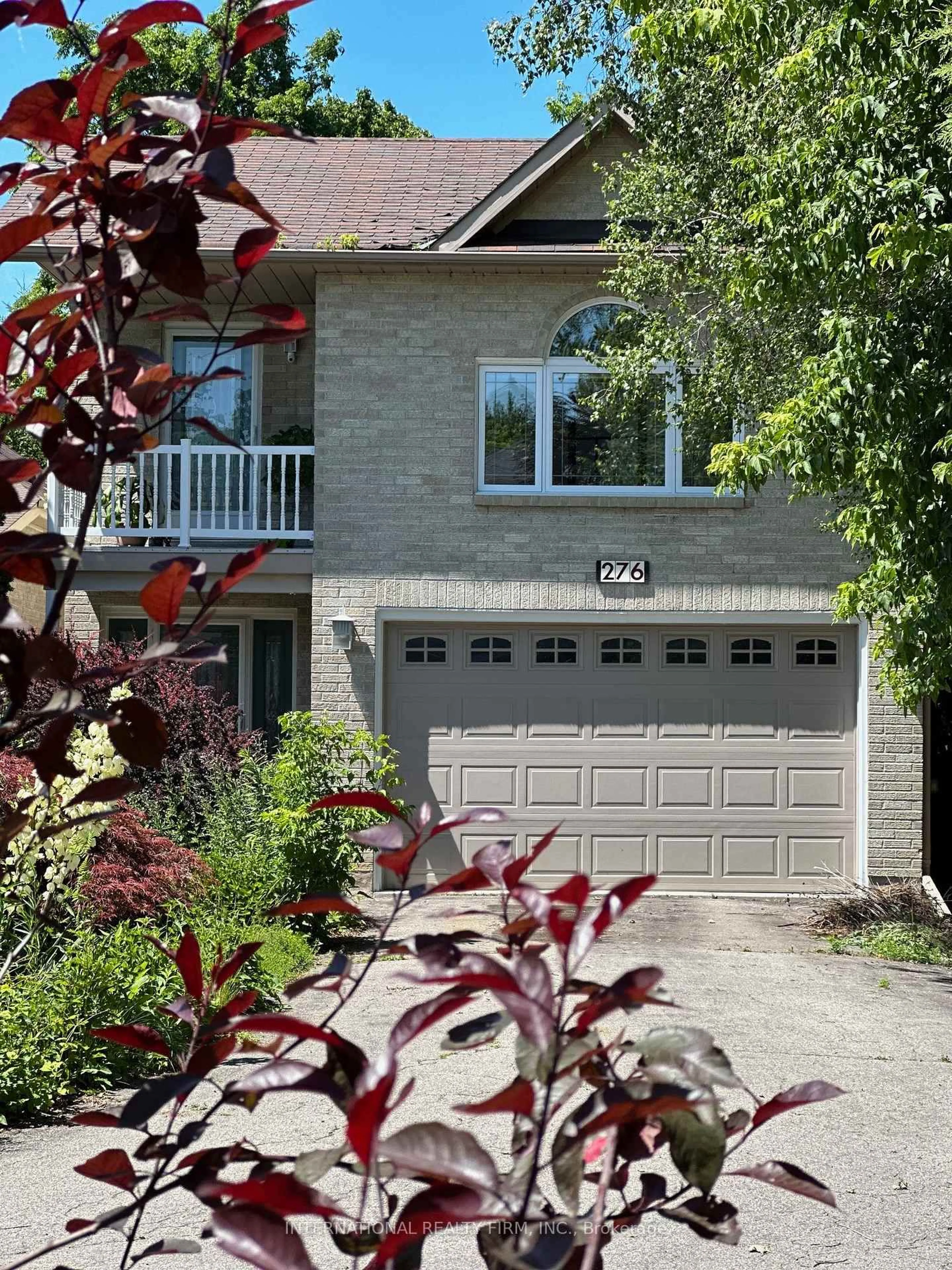 Home with brick exterior material, street for 276 Sheridan Crt, Newmarket Ontario L3Y 8P9