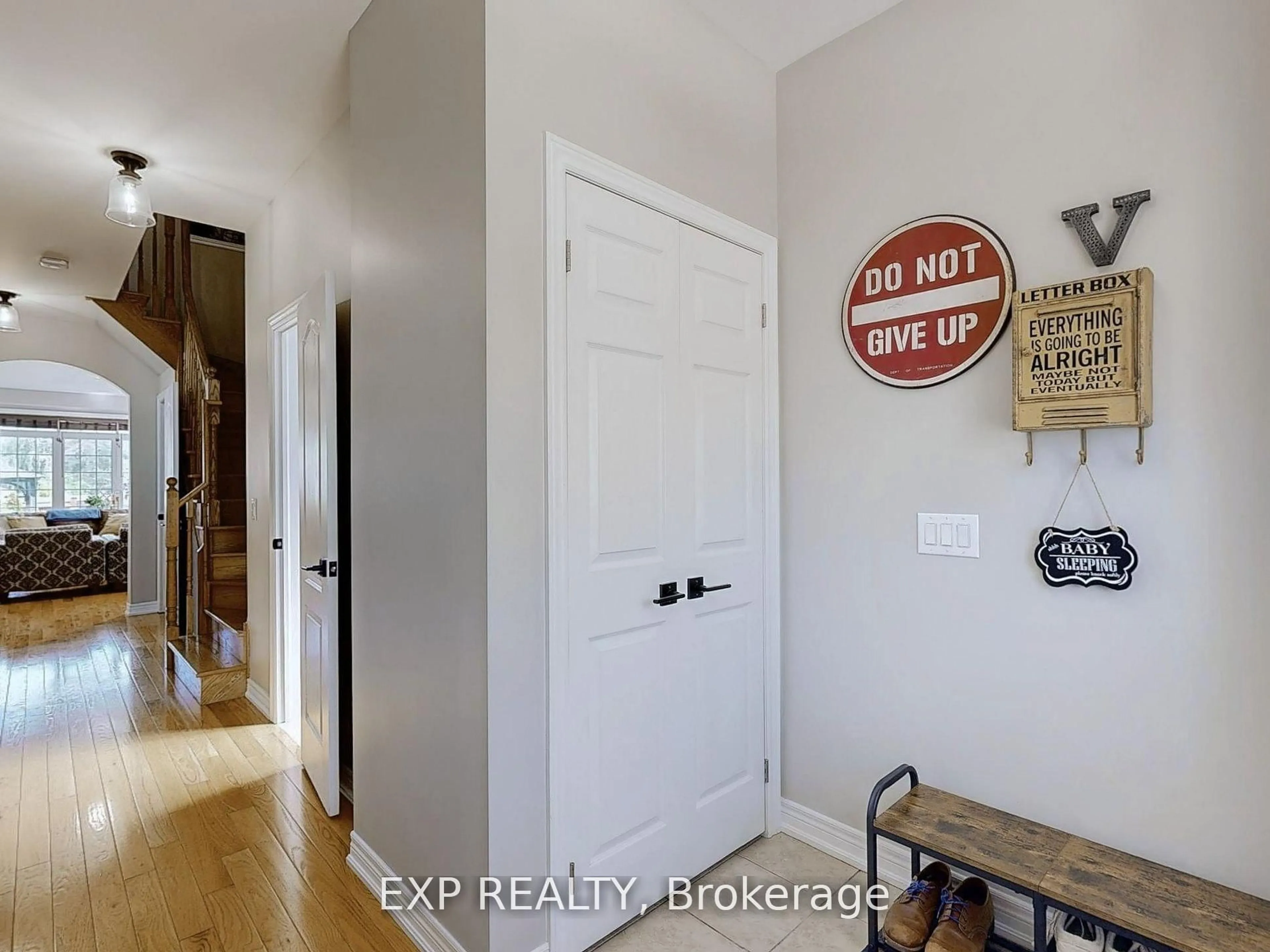 Indoor entryway for 9 Samba St, Richmond Hill Ontario L4E 2Z3