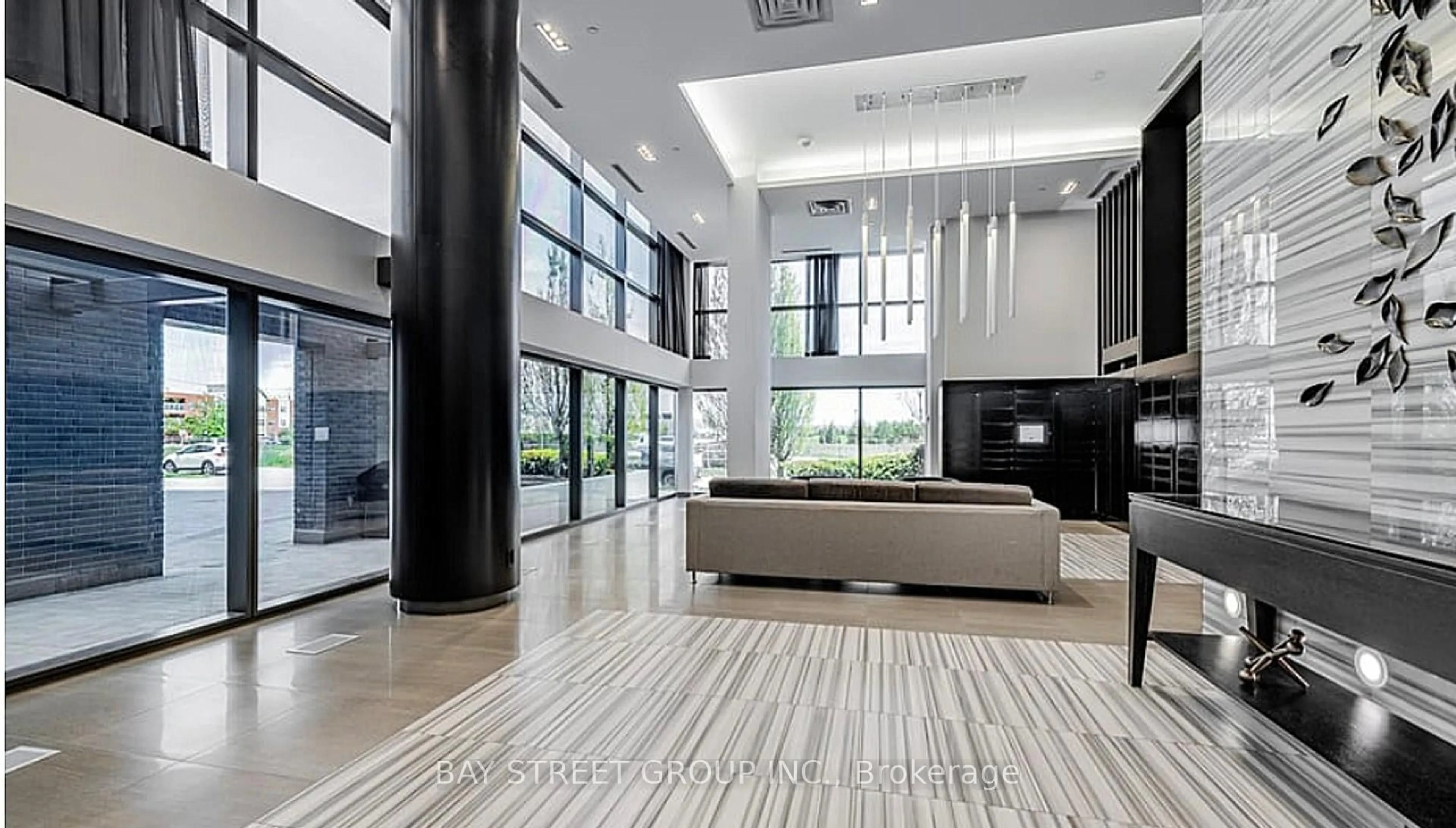 Lobby for 55 Oneida Cres #503, Richmond Hill Ontario L4B 0E8