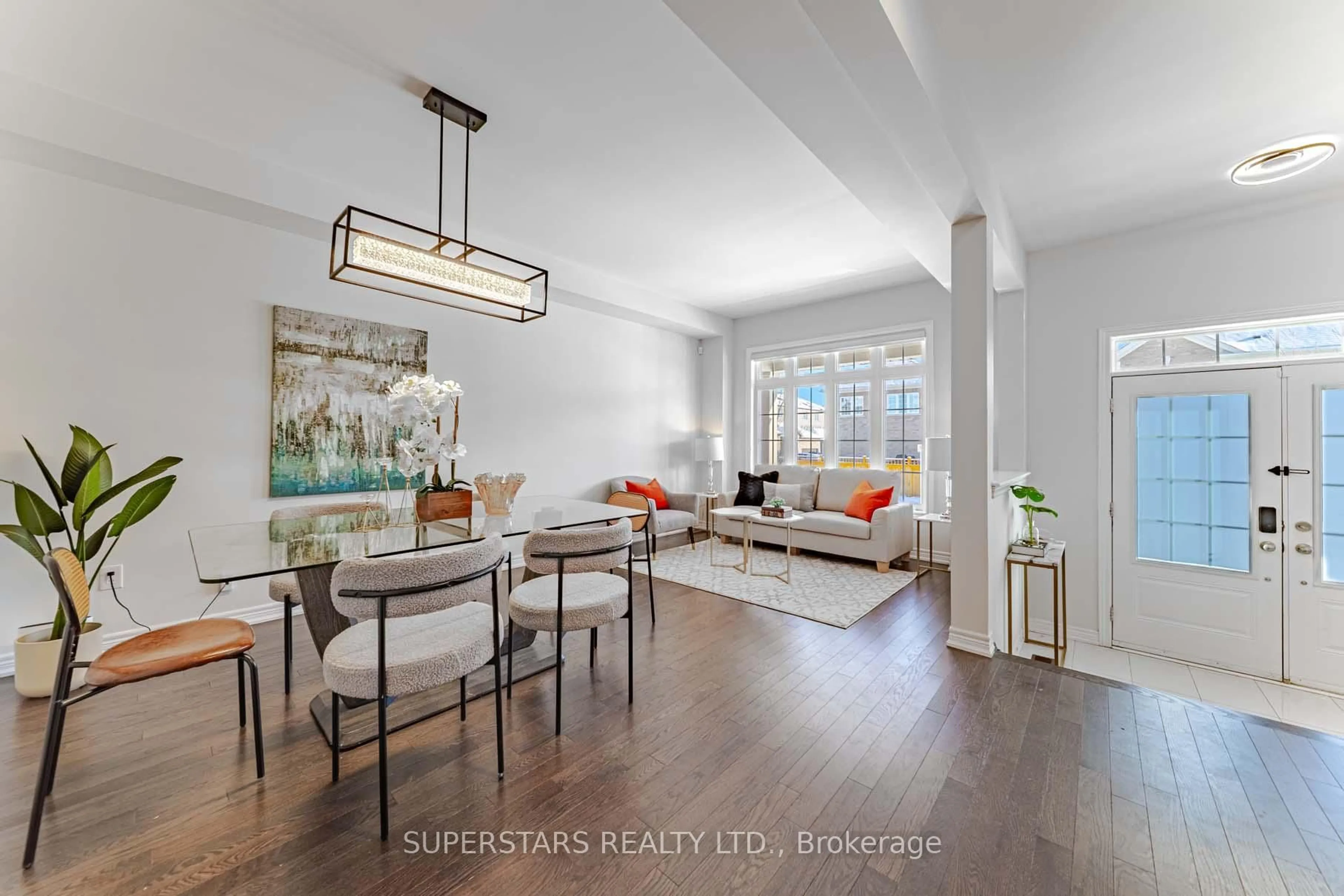 Living room with furniture, unknown for 178 Webb St, Markham Ontario L6B 1N9