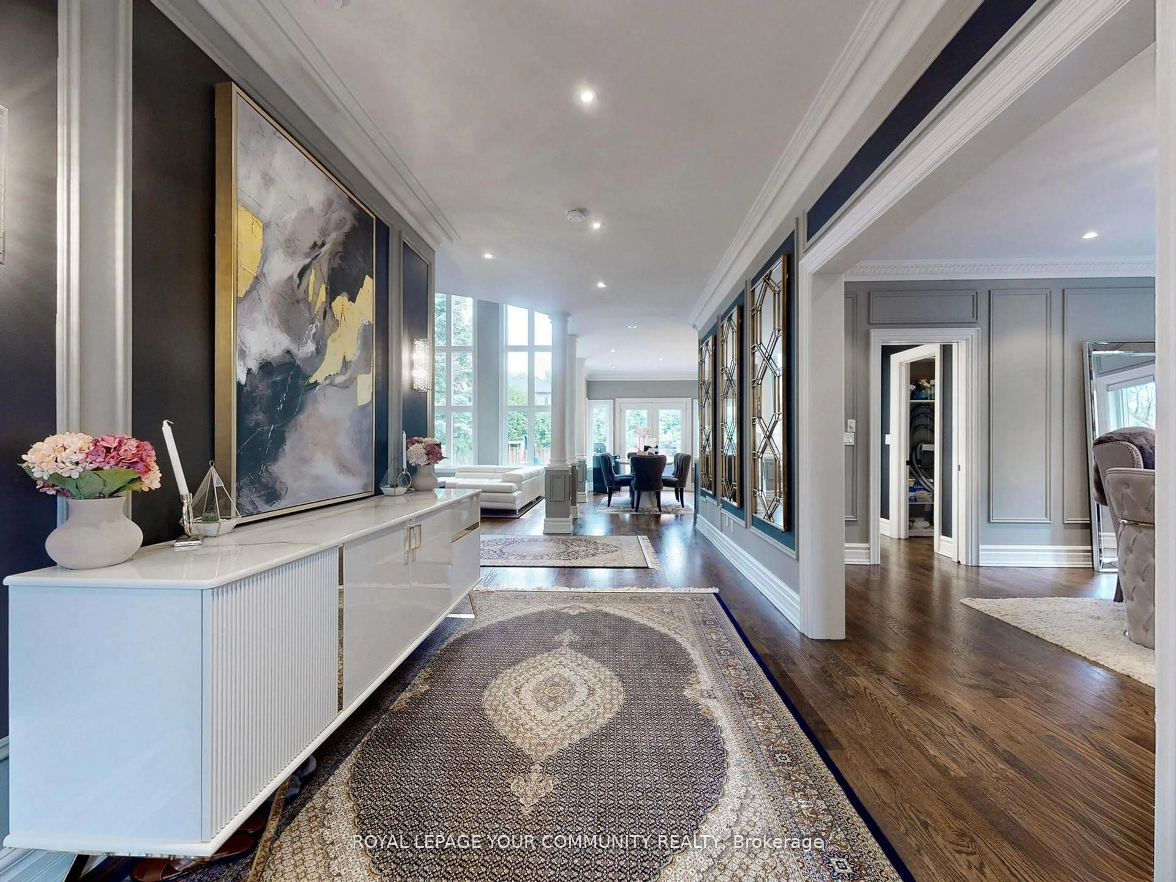 Indoor foyer for 5 Trilogy Crt, Richmond Hill Ontario L4C 0M4