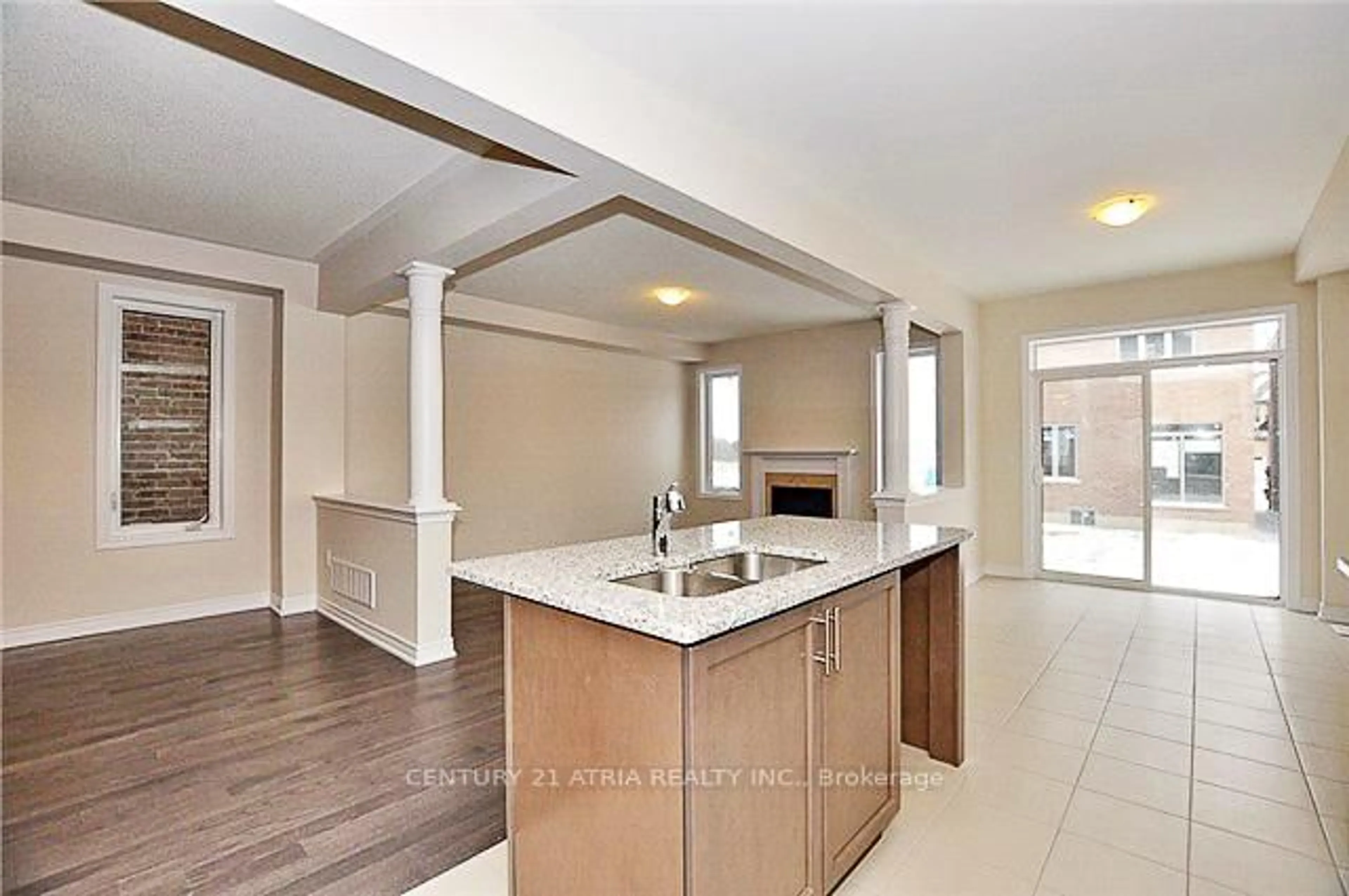 Open concept kitchen, unknown for 4 Applegate Dr, East Gwillimbury Ontario L9N 0R2