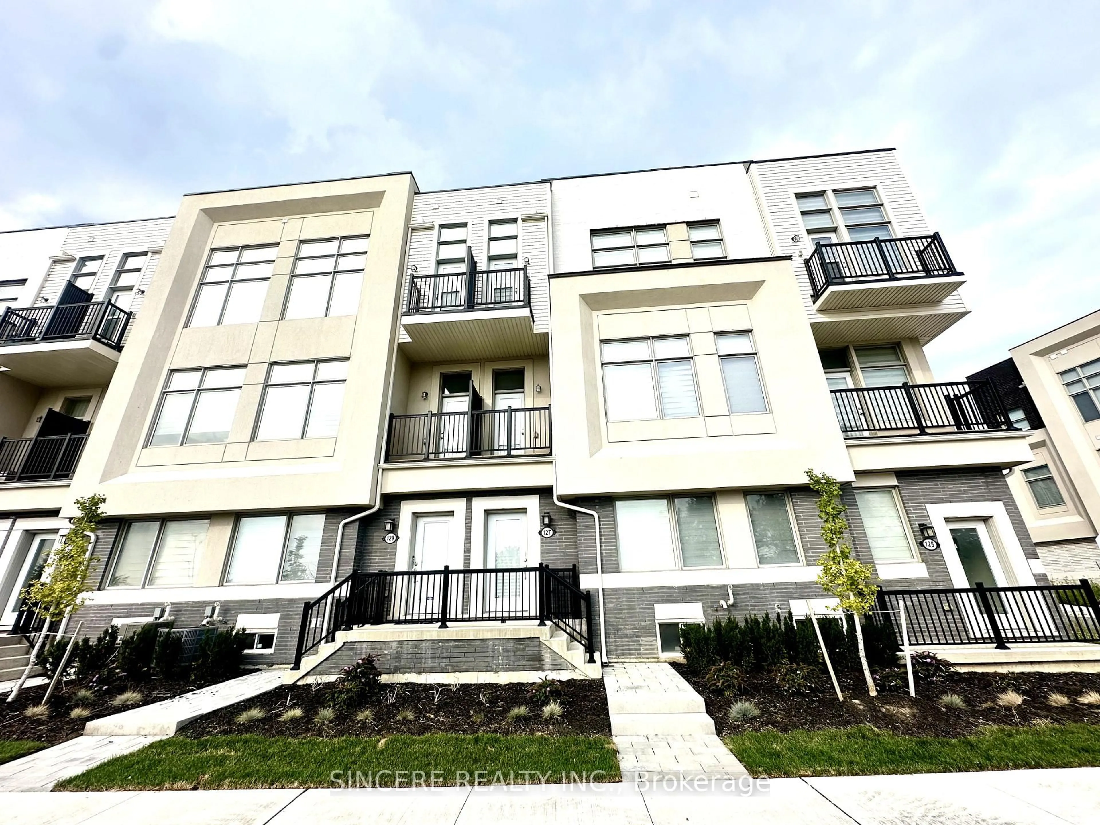 Unknown for 127 Markland St, Markham Ontario L6C 3B5