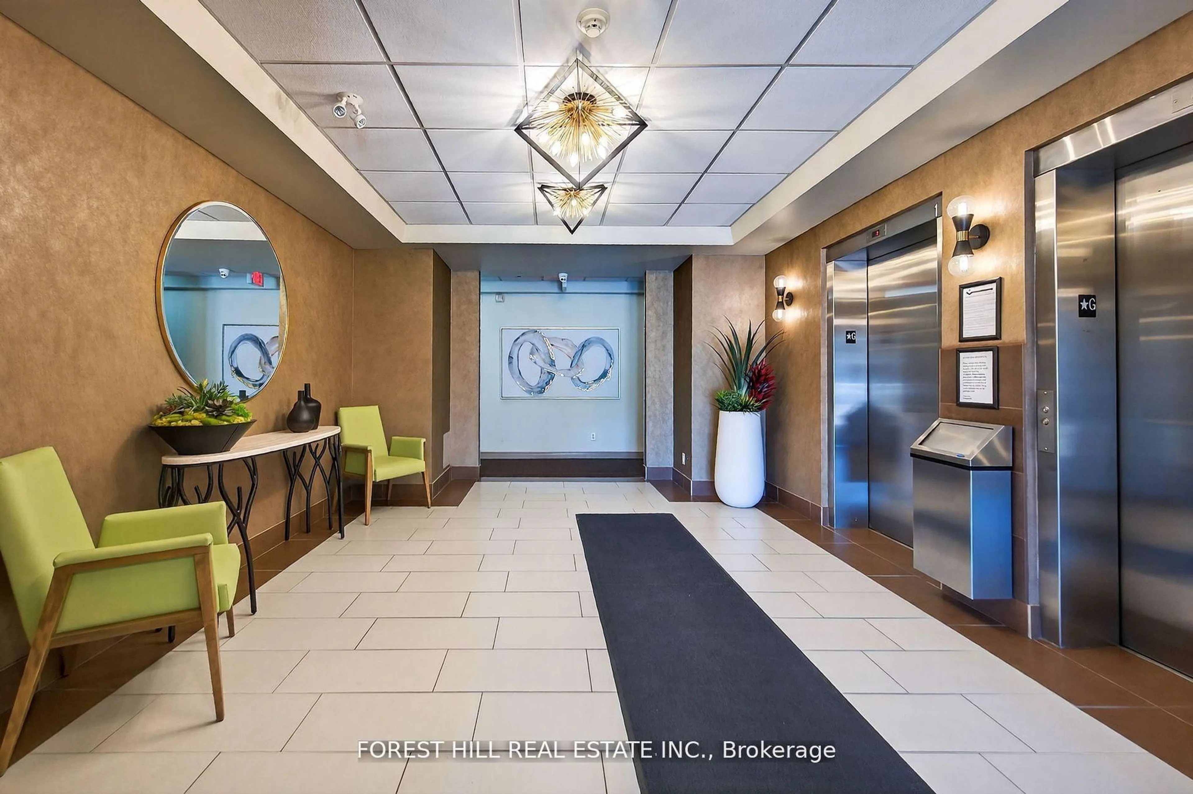 Indoor foyer for 9451 Jane St #308, Vaughan Ontario L6A 4H8