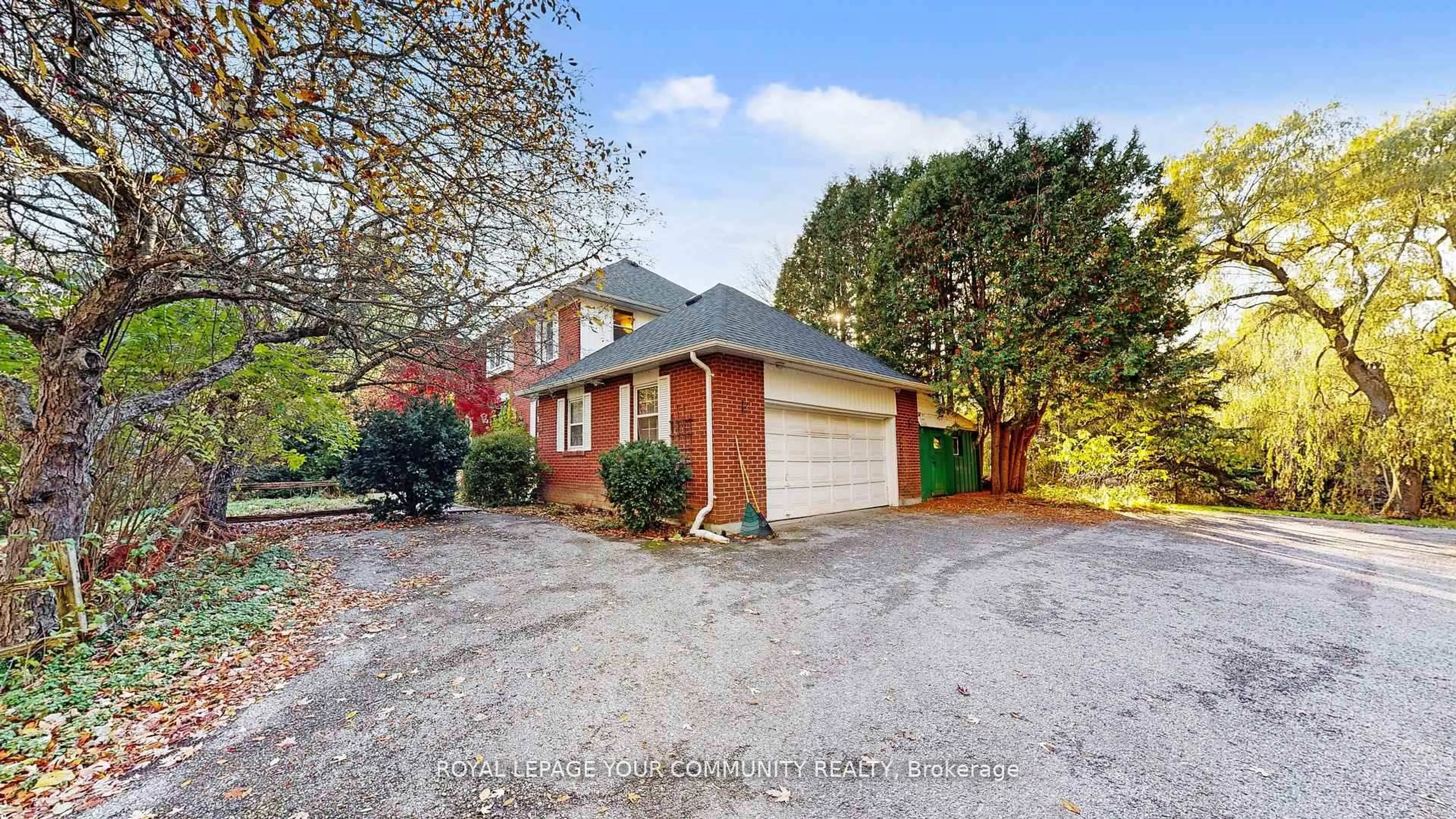 Home with brick exterior material, street for 1538 Concession 4 Rd, Adjala-Tosorontio Ontario L0G 1L0