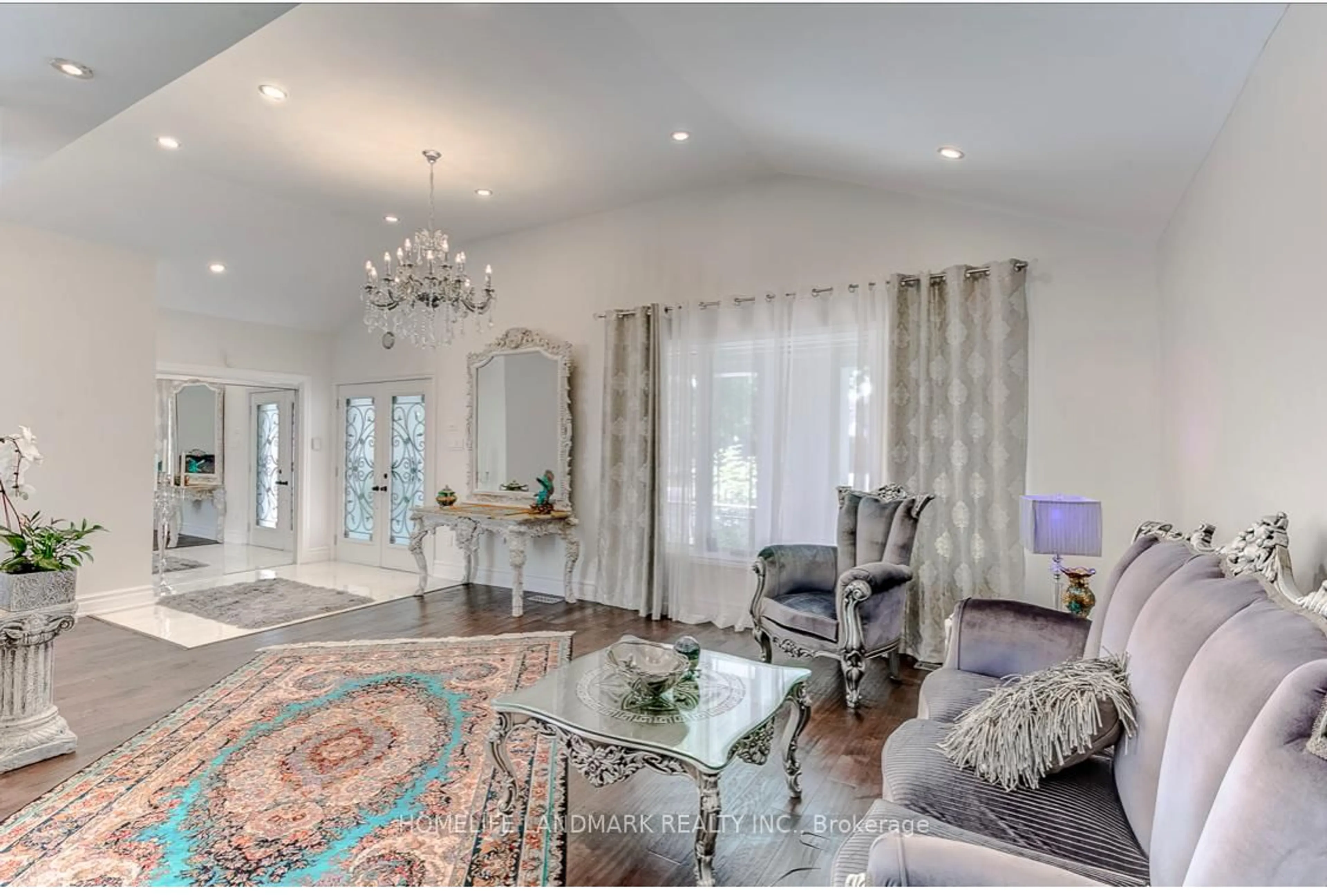 Living room with furniture, unknown for 156 Duncan Rd, Richmond Hill Ontario L4C 6J8