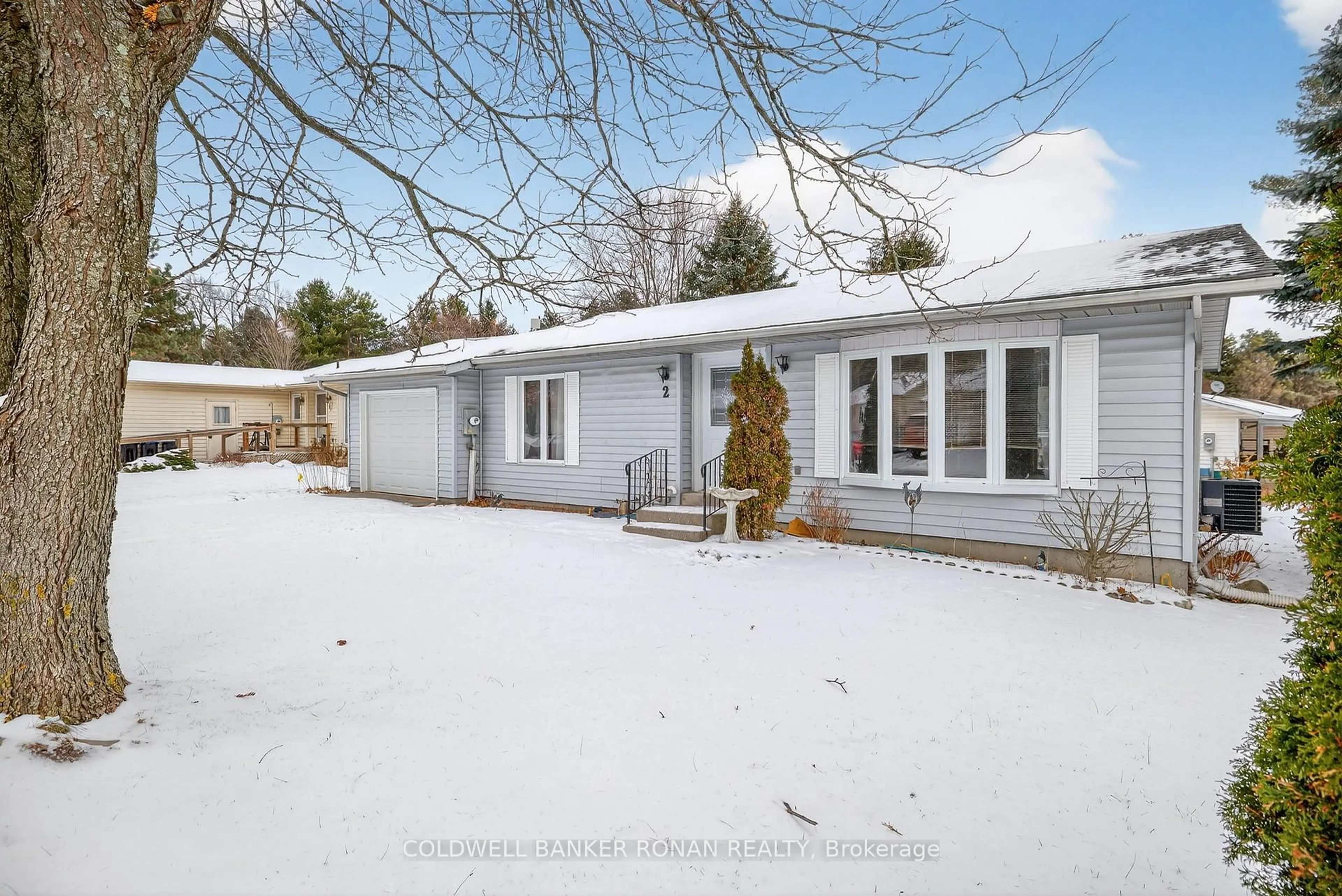 A pic from outside/outdoor area/front of a property/back of a property/a pic from drone, street for 2 Balsam Crt, New Tecumseth Ontario L0G 1W0