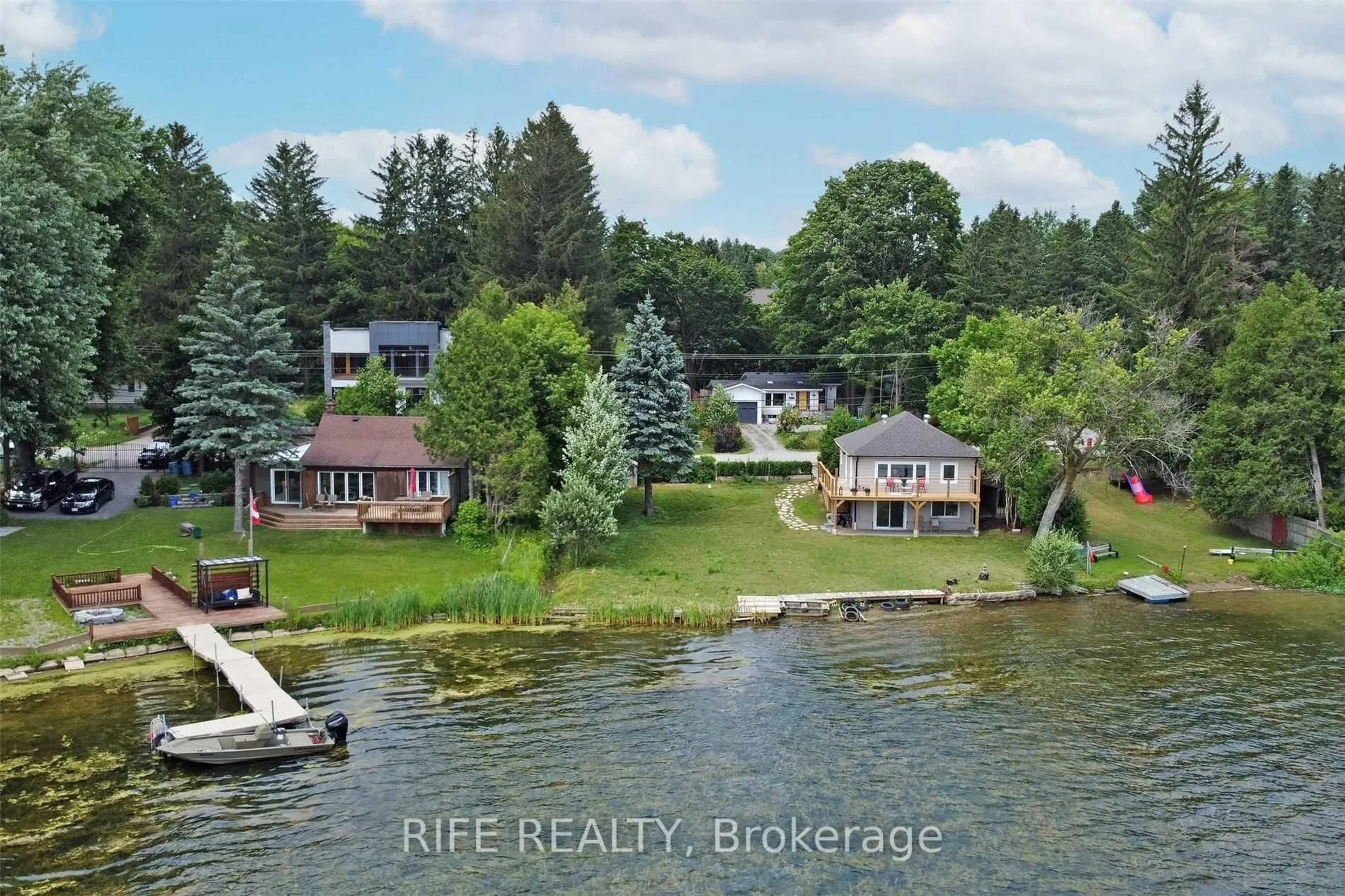 A pic from outside/outdoor area/front of a property/back of a property/a pic from drone, water/lake/river/ocean view for 41 Connor Dr, Whitchurch-Stouffville Ontario L4A 7X3