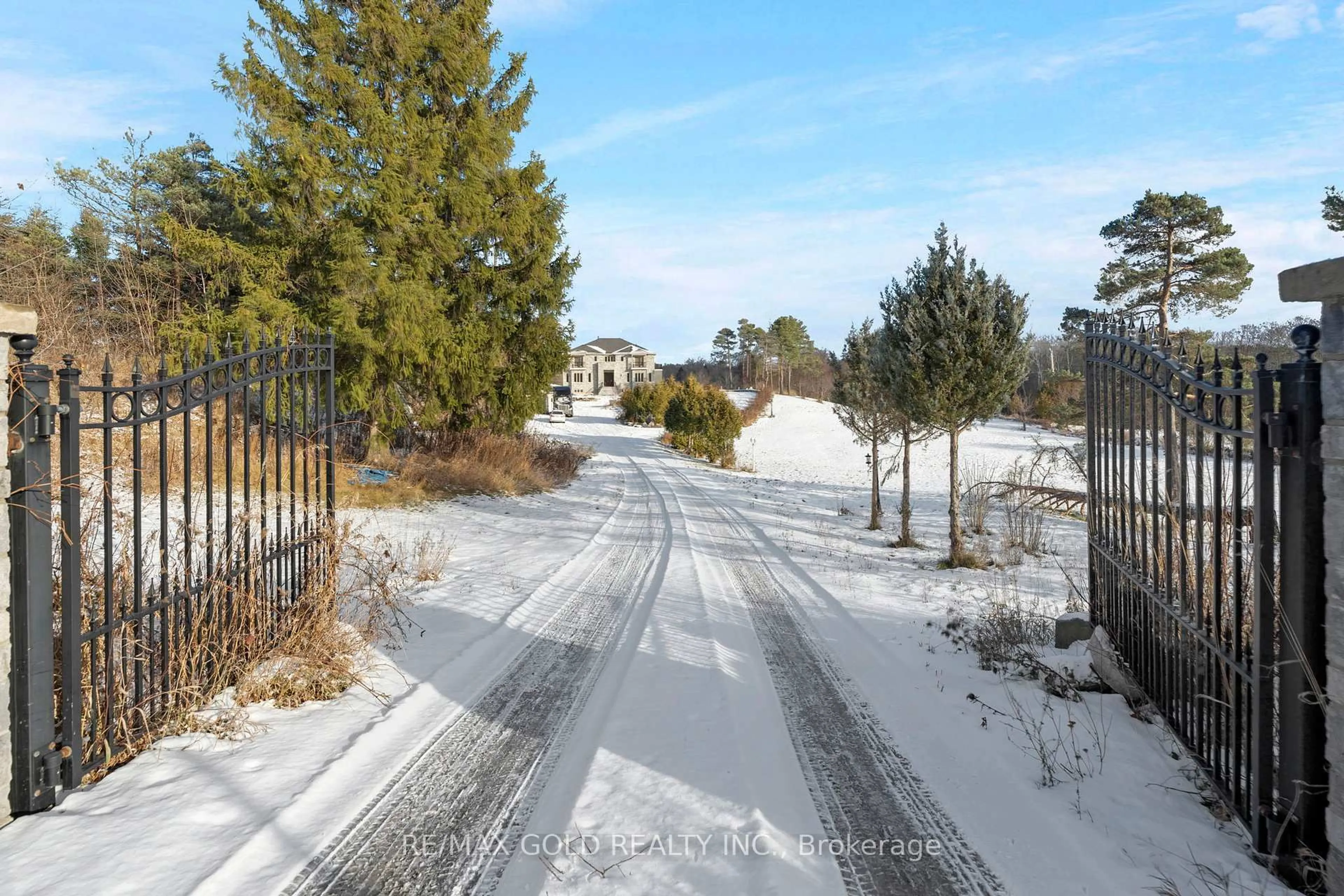 A pic from outside/outdoor area/front of a property/back of a property/a pic from drone, street for 1985 County Rd 50 Rd, Adjala-Tosorontio Ontario L0G 1W0