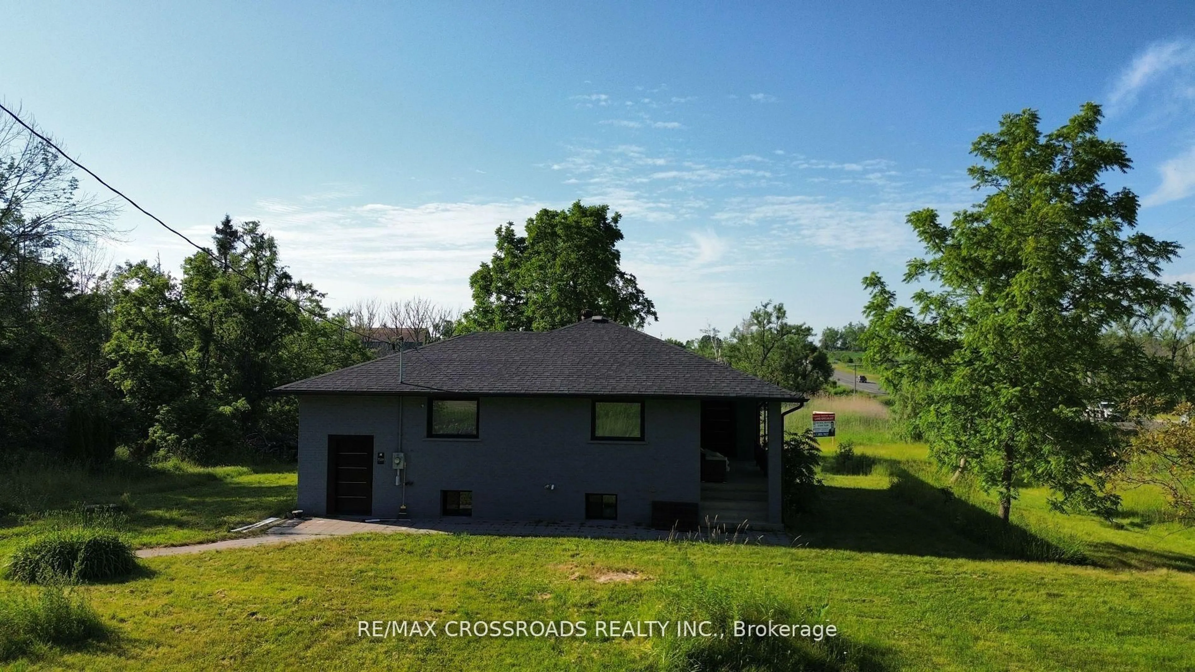 Home with vinyl exterior material, water/lake/river/ocean view for 7118 Yonge St, Innisfil Ontario L9S 4P3