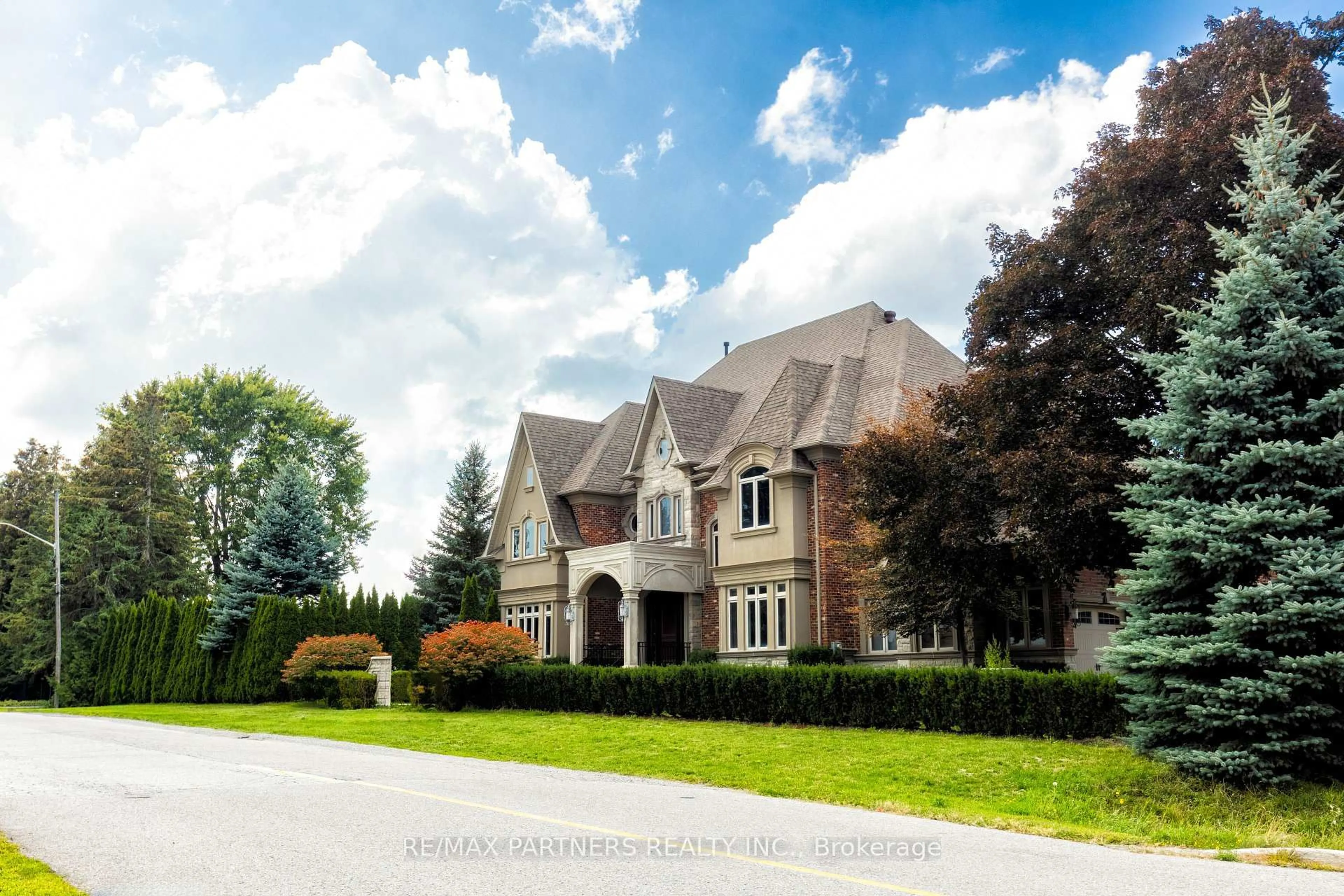 Home with brick exterior material, street for 68 Maple Grove Ave, Richmond Hill Ontario L4E 2X2