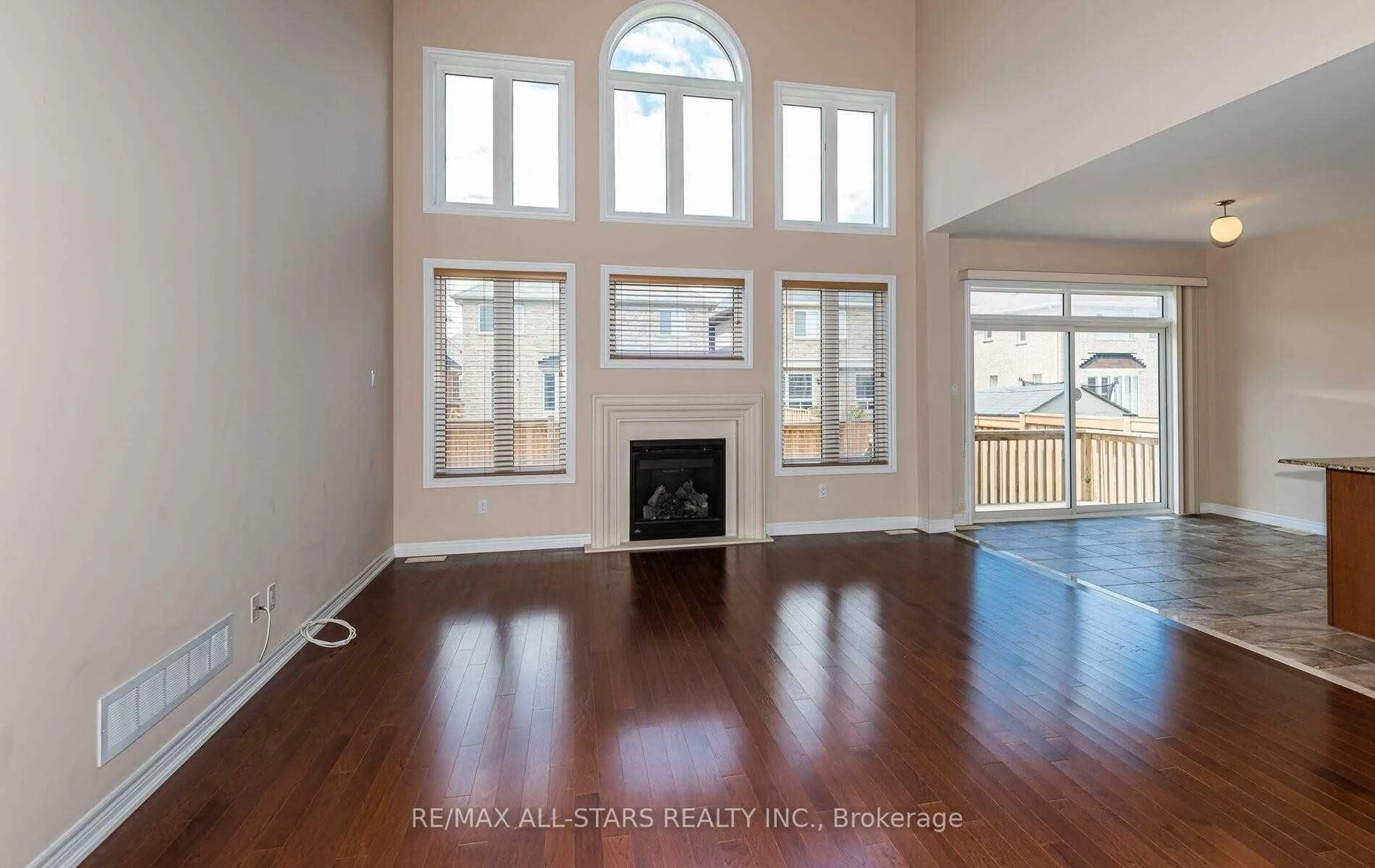 Unknown for 20 Beechener St, Georgina Ontario L0E 1R0