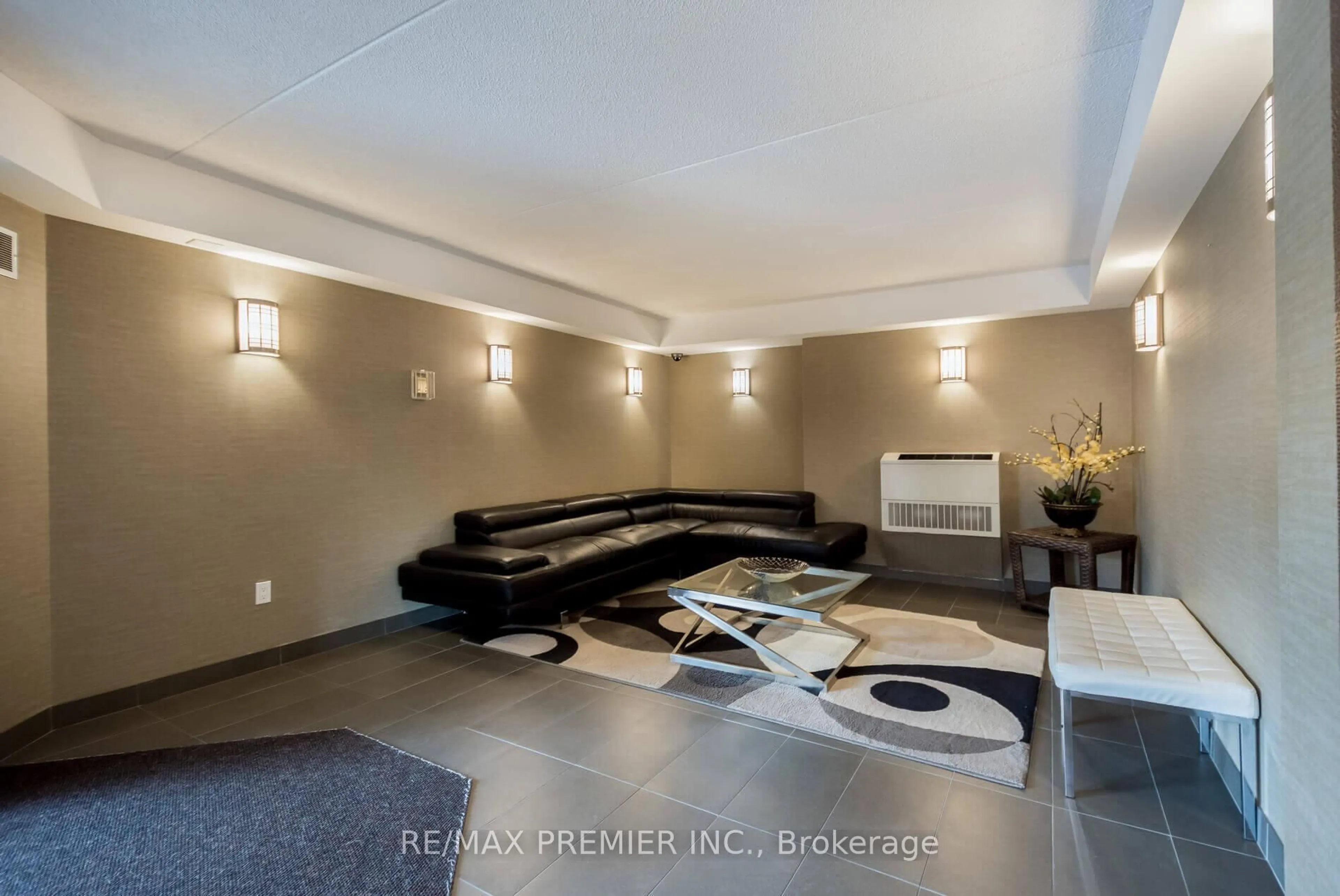 Lobby for 250 Pine Grove Rd #205, Vaughan Ontario L4L 9M6