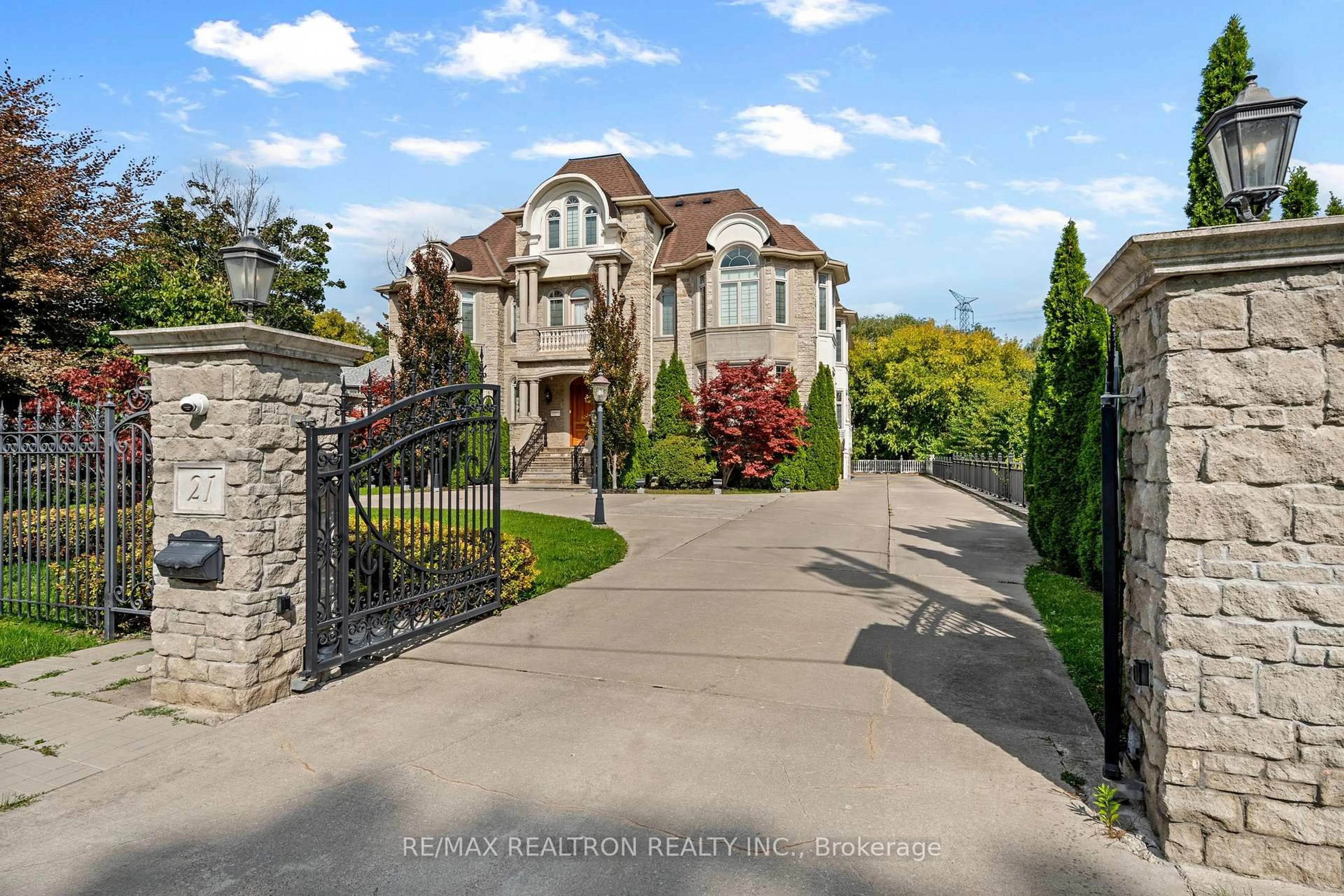 Unknown for 21 Boyle Dr, Richmond Hill Ontario L4C 6C8