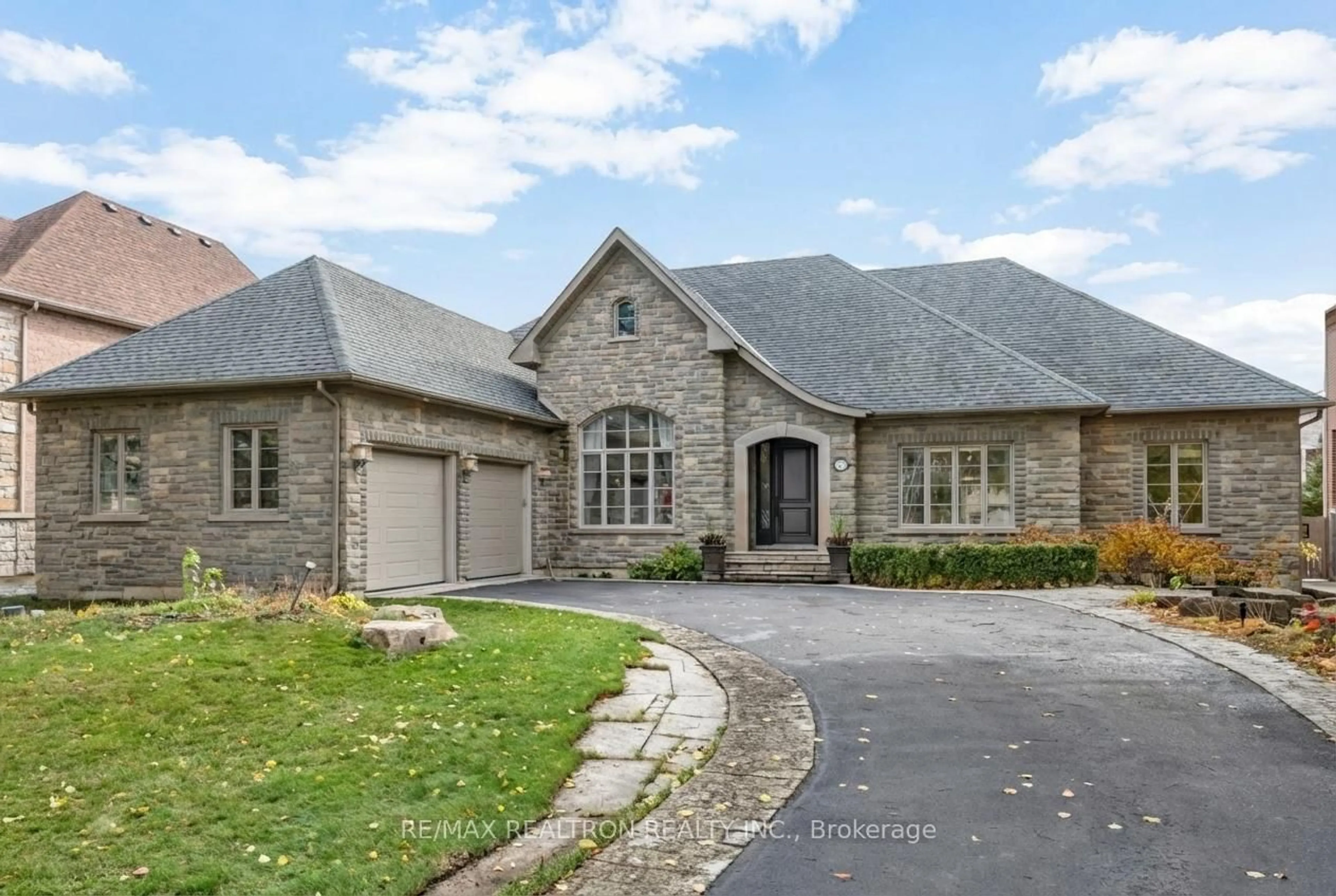 Home with brick exterior material, street for 103 Duncan Rd, Richmond Hill Ontario L4C 6J4