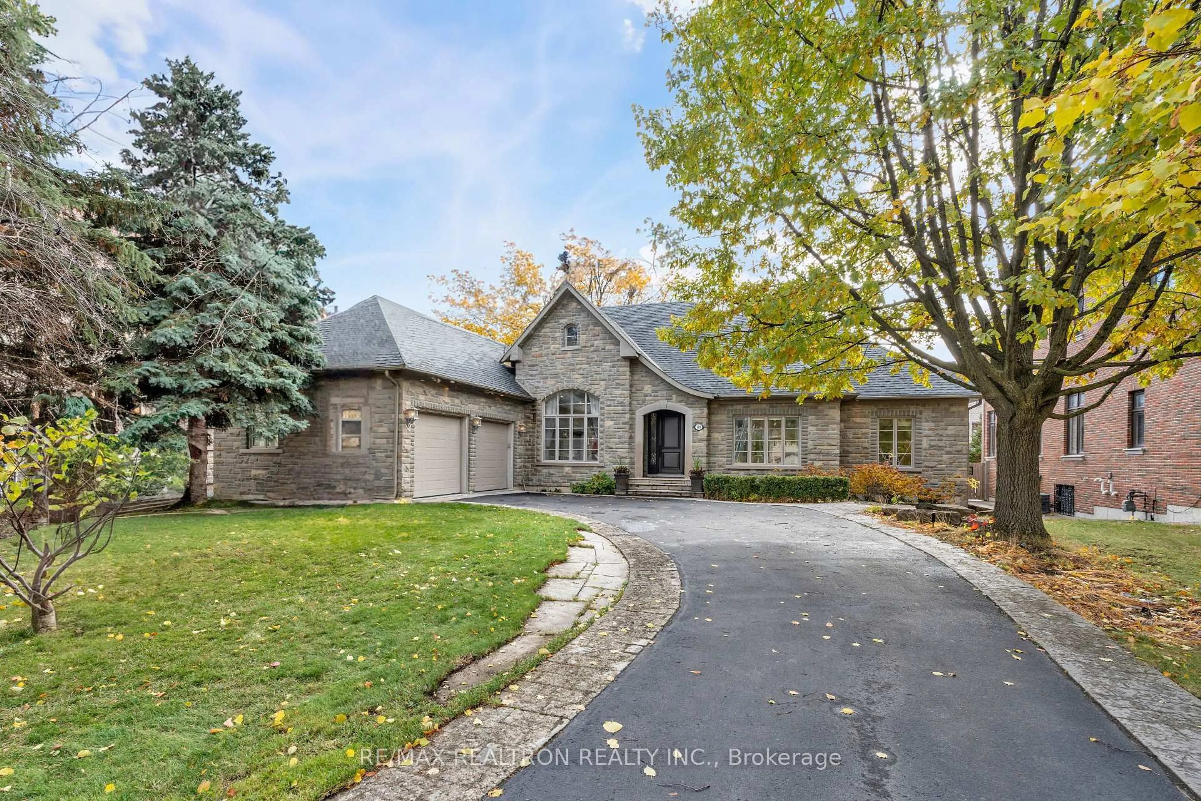 Home with brick exterior material, street for 103 Duncan Rd, Richmond Hill Ontario L4C 6J4