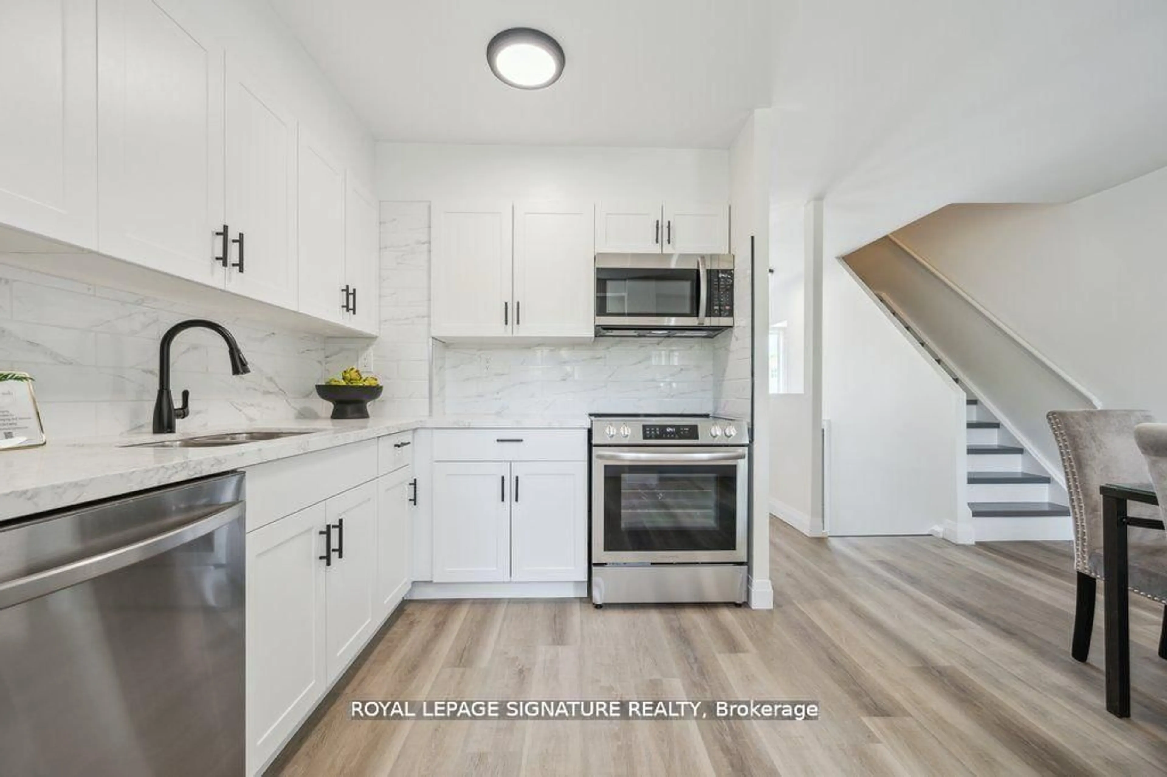 Open concept kitchen, unknown for 1856 John St, Markham Ontario L3T 1Z1