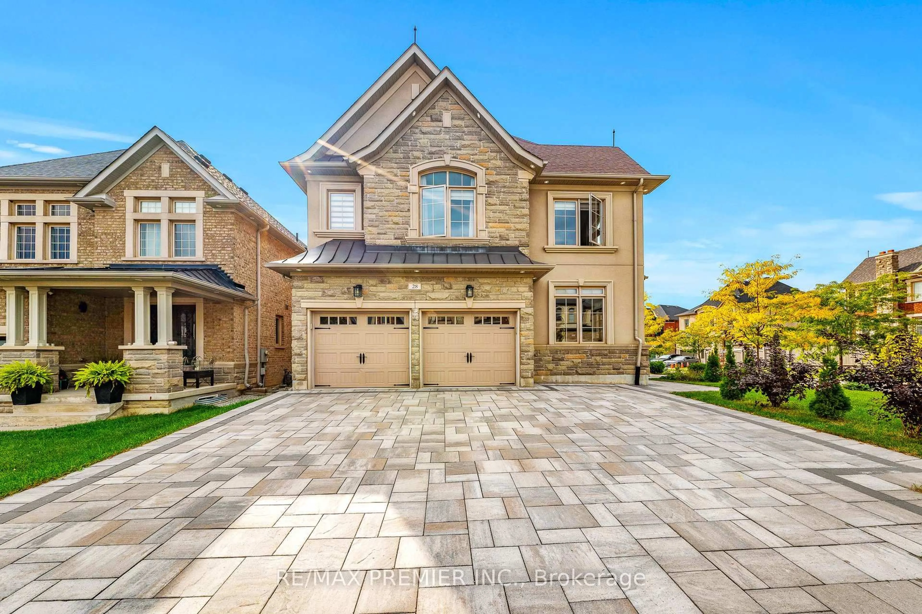 Home with brick exterior material, street for 28 Rivoli Dr, Vaughan Ontario L4H 3X2