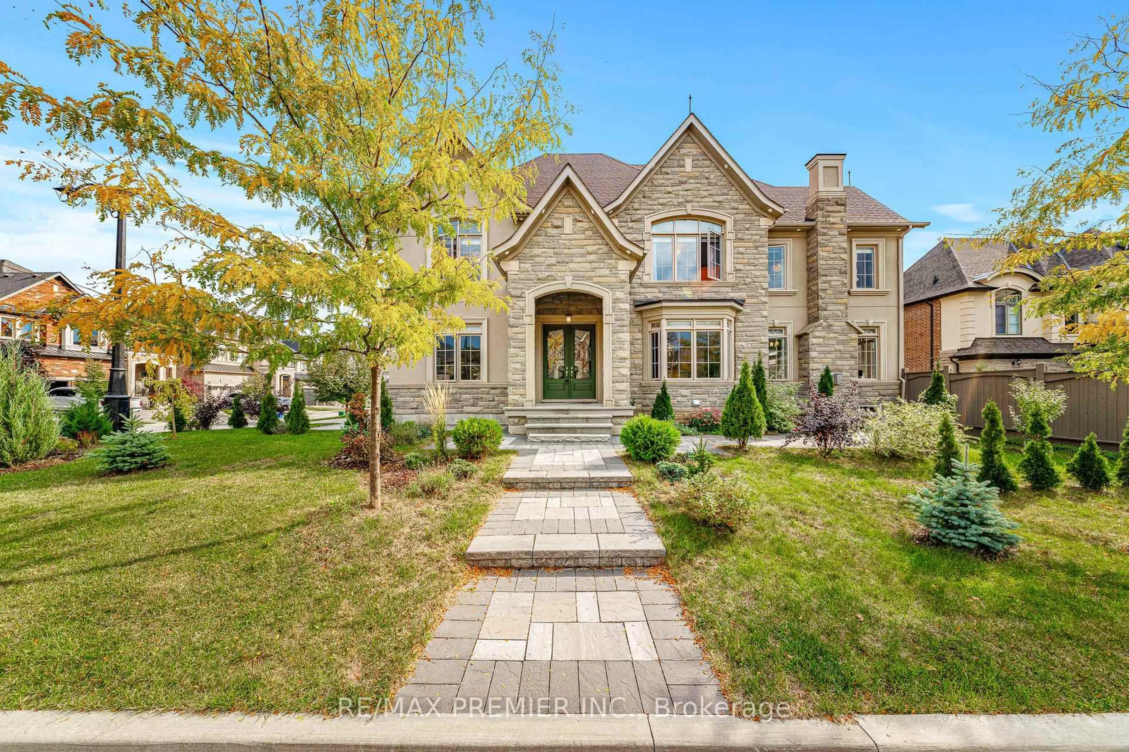 Home with brick exterior material, street for 28 Rivoli Dr, Vaughan Ontario L4H 3X2