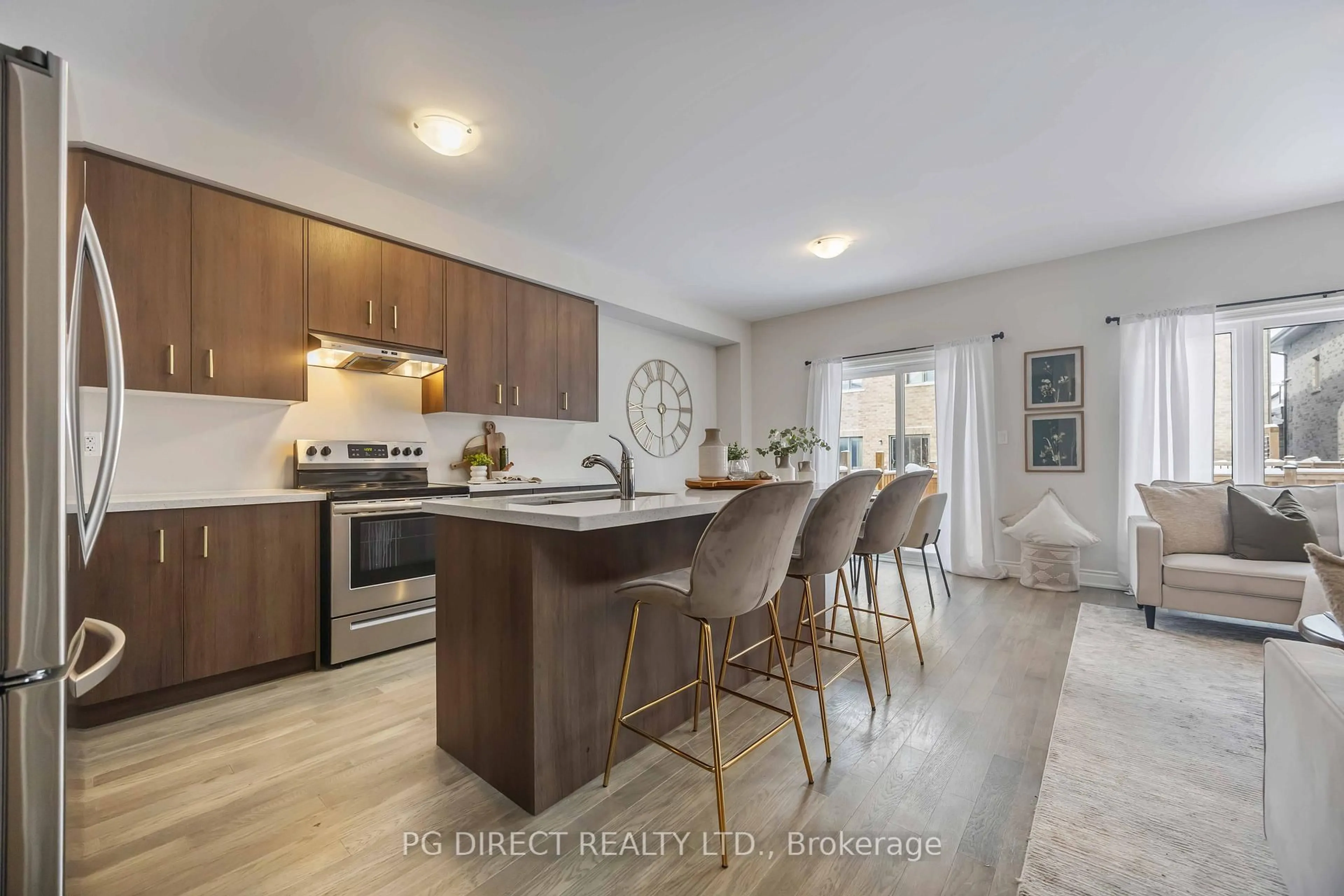 Open concept kitchen, unknown for 27 Alan Williams Tr, Uxbridge Ontario L9P 0R6