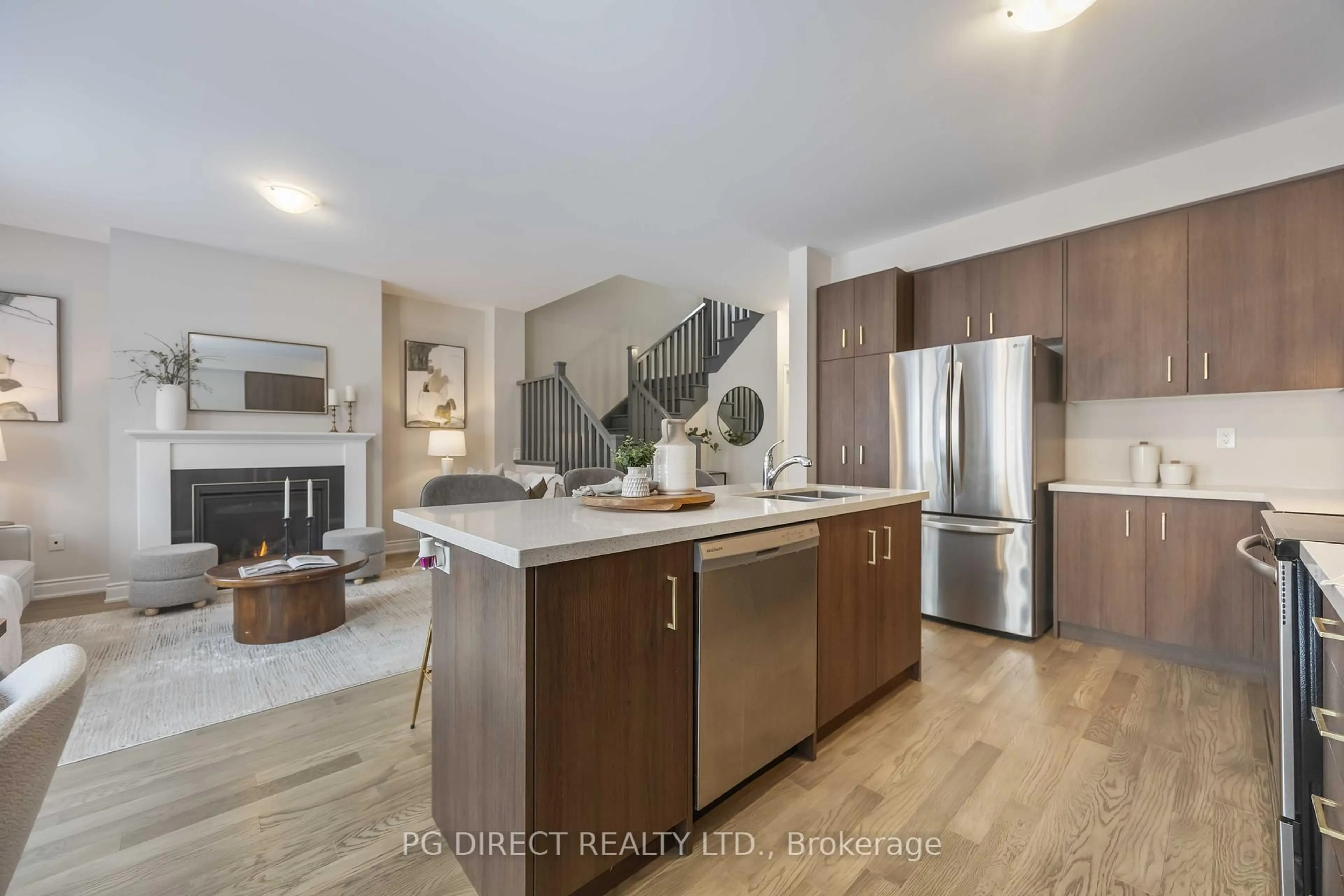 Open concept kitchen, unknown for 27 Alan Williams Tr, Uxbridge Ontario L9P 0R6