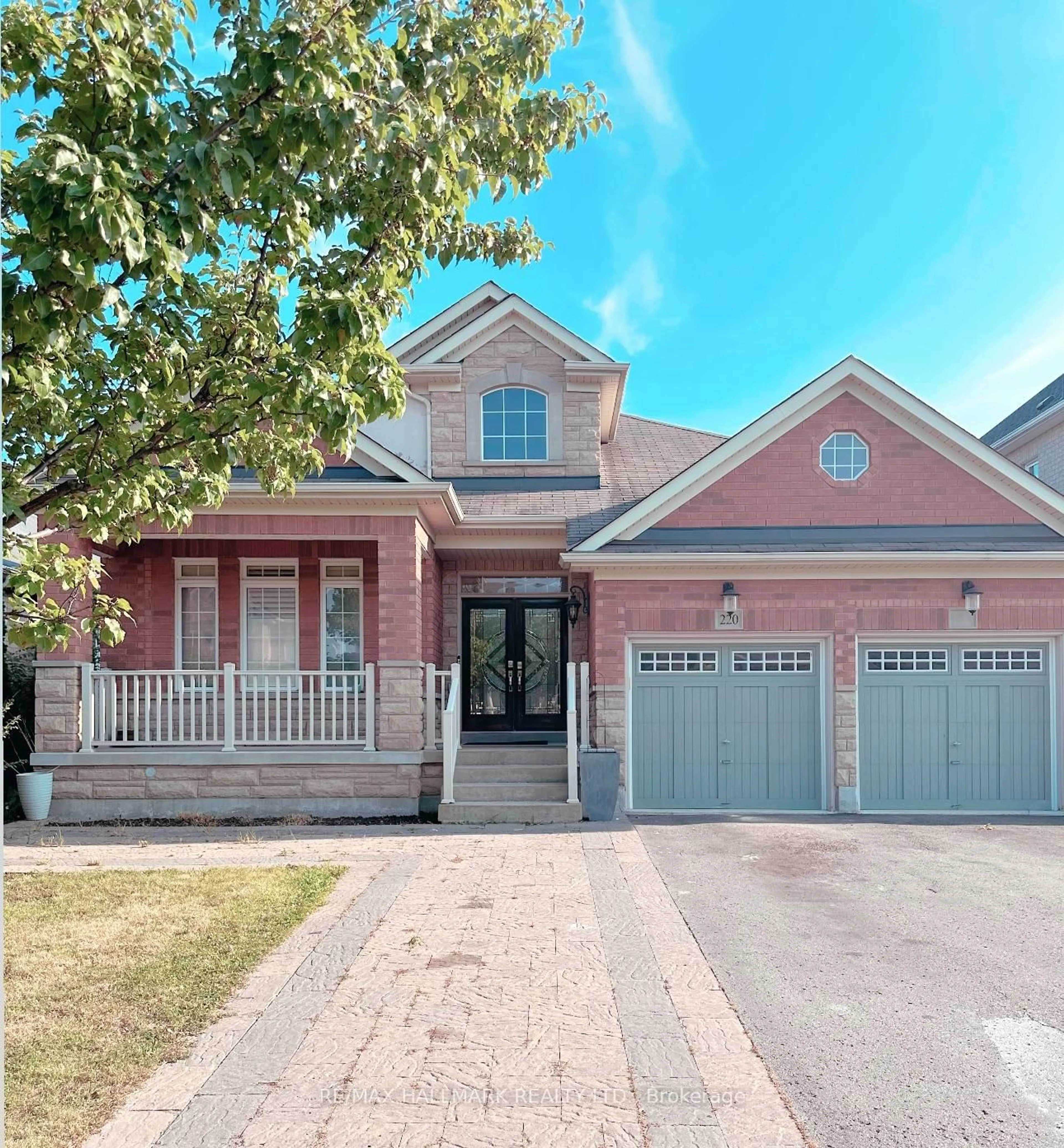 Home with brick exterior material, street for 220 Tonner Cres, Aurora Ontario L4G 7T7