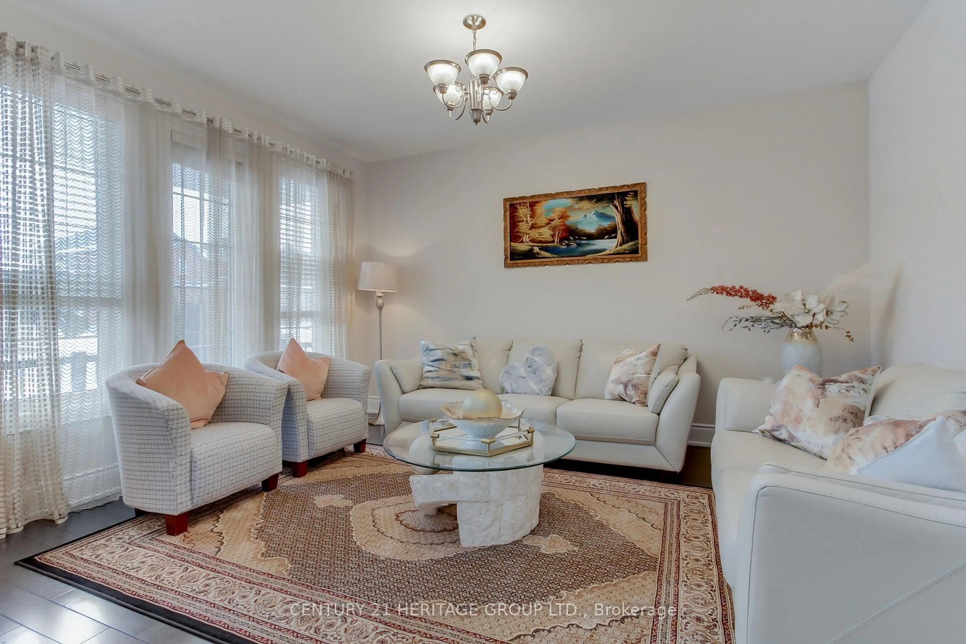 Living room with furniture, unknown for 16 Tim Jacobs Dr, Georgina Ontario L4P 4C7