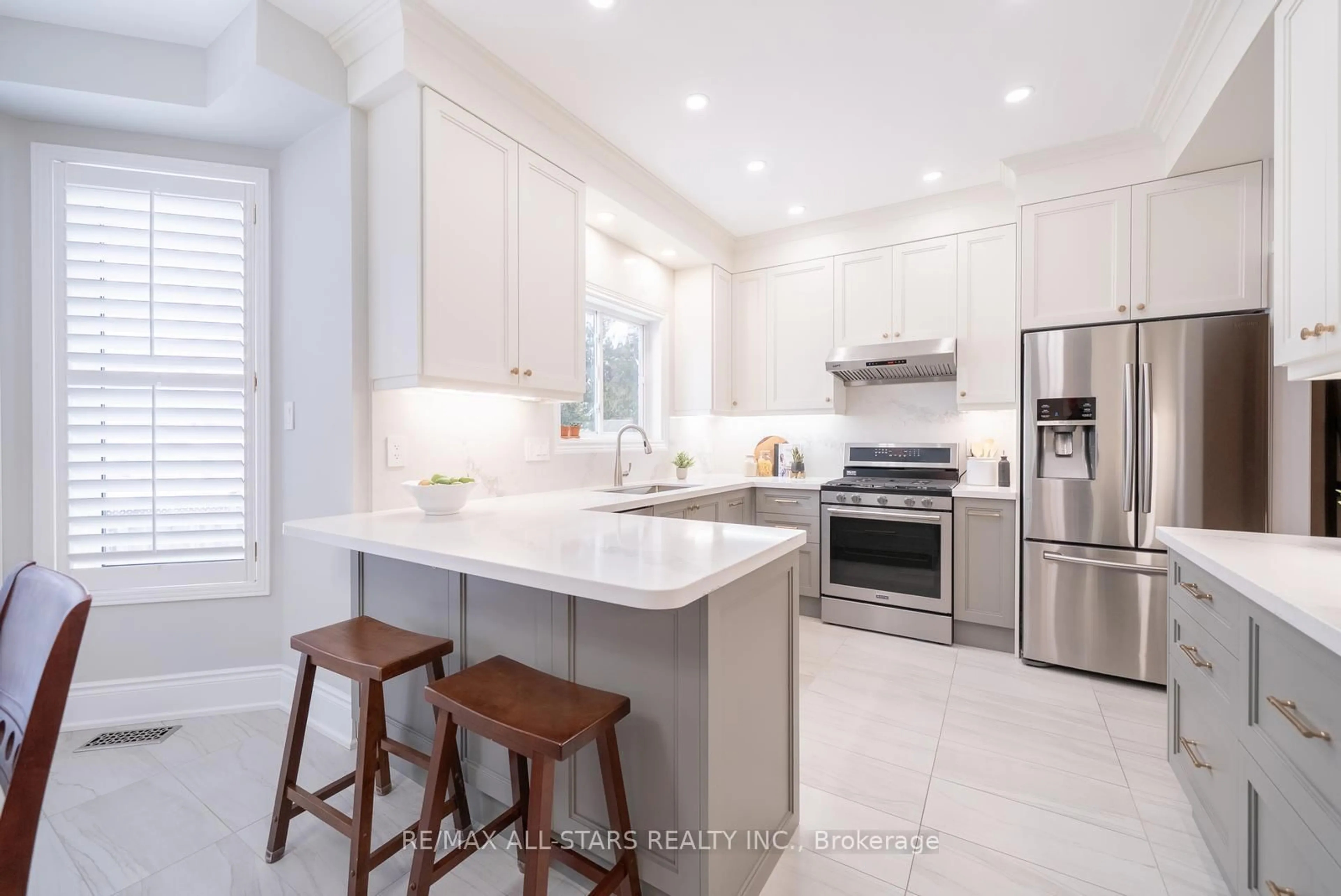 Contemporary kitchen, ceramic/tile floor for 176 Manhattan Dr, Markham Ontario L3P 7S1