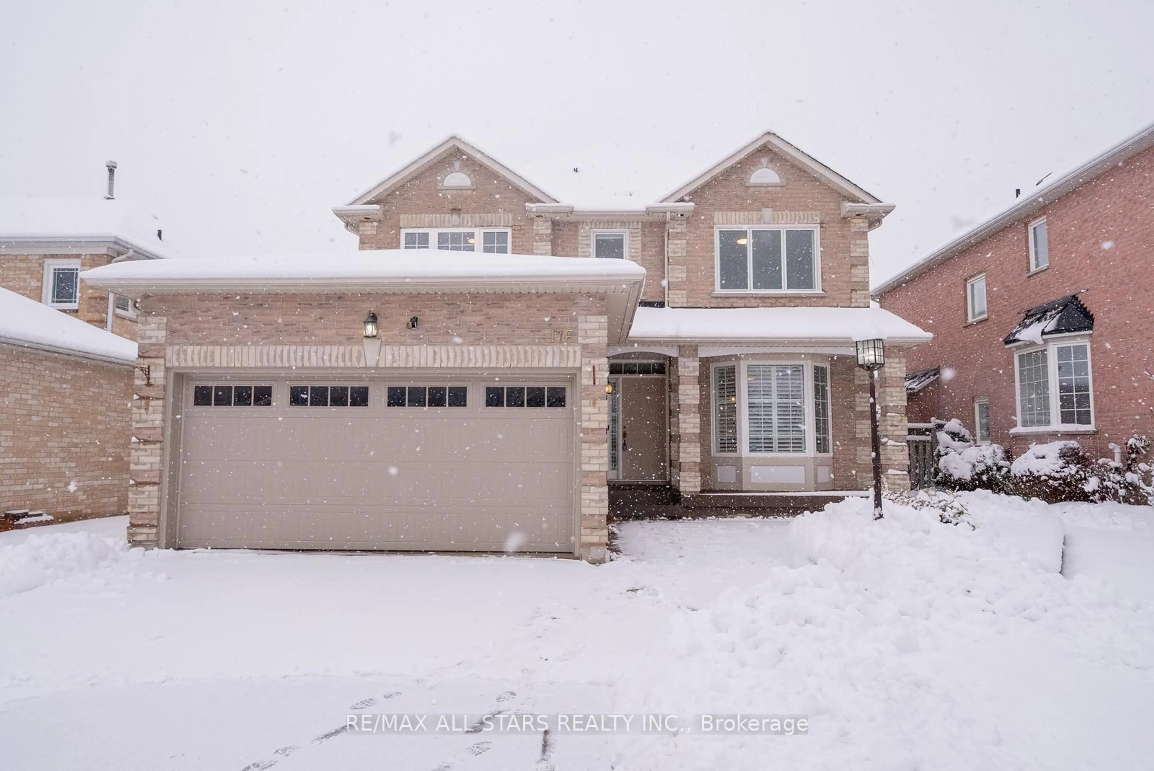 Home with brick exterior material, street for 176 Manhattan Dr, Markham Ontario L3P 7S1