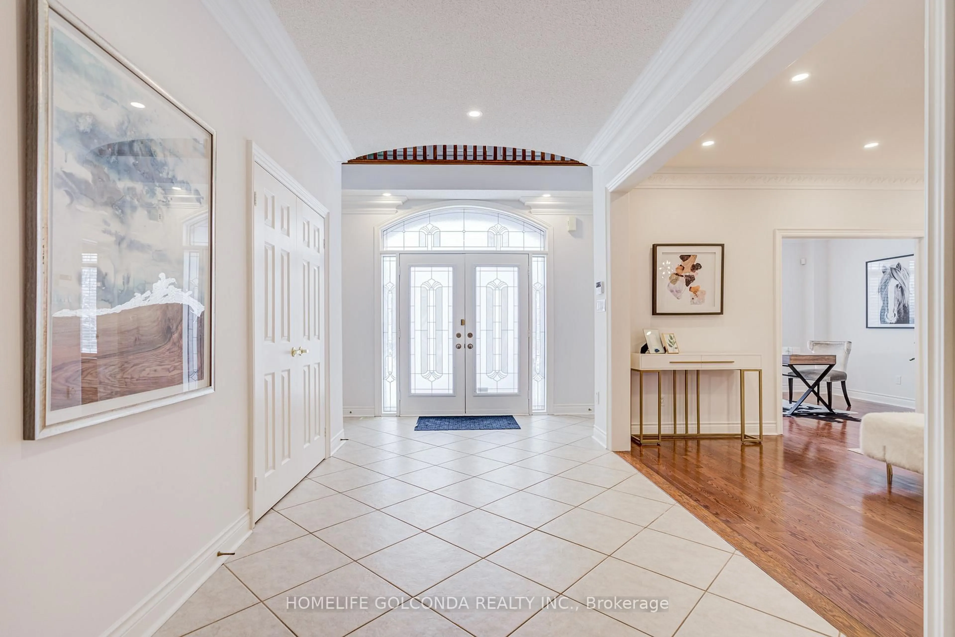 Indoor foyer for 34 Odessa Cres, Markham Ontario L6C 2T3