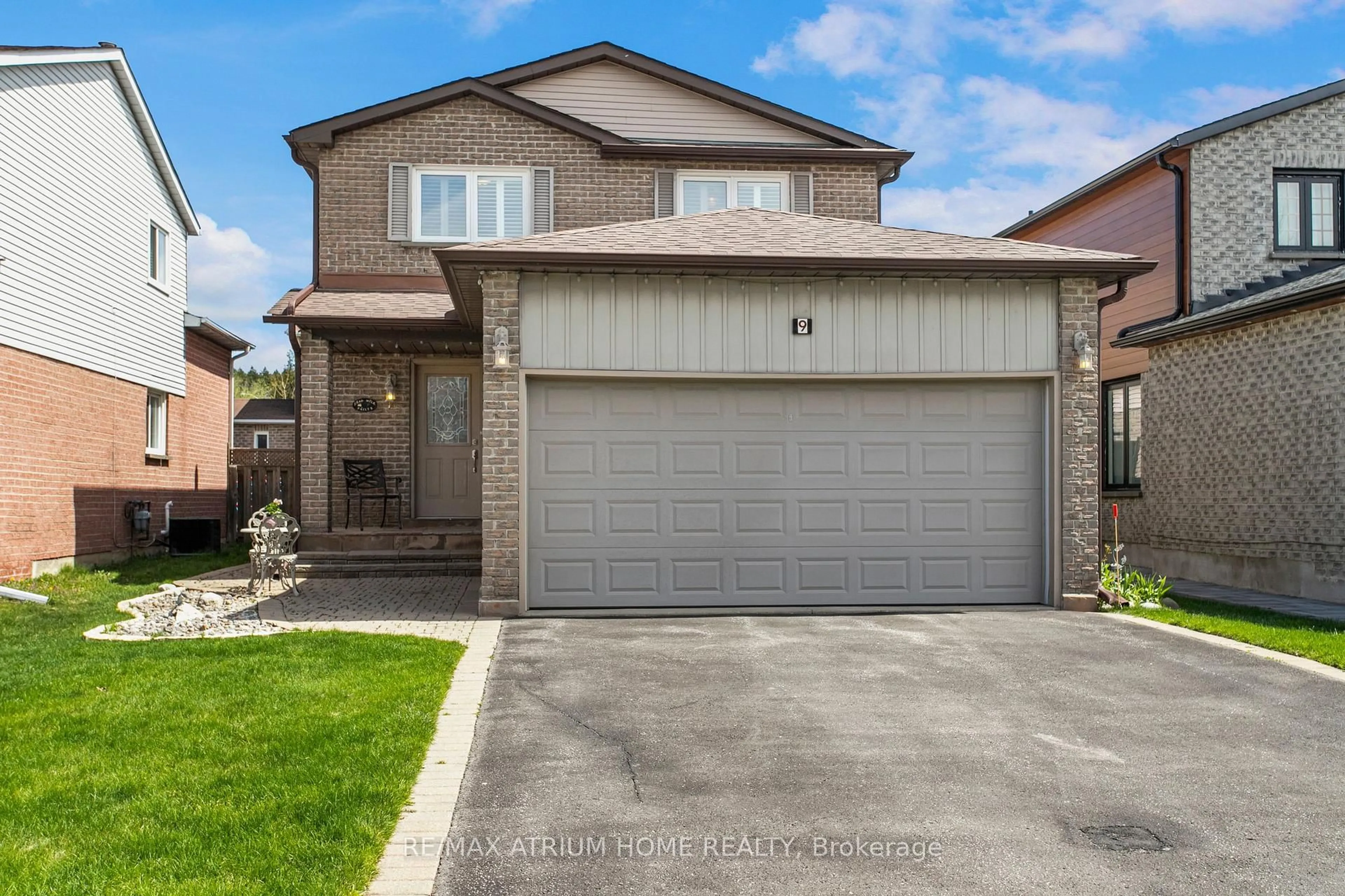 Home with brick exterior material, street for 9 Constellation Cres, Richmond Hill Ontario L4C 8J8
