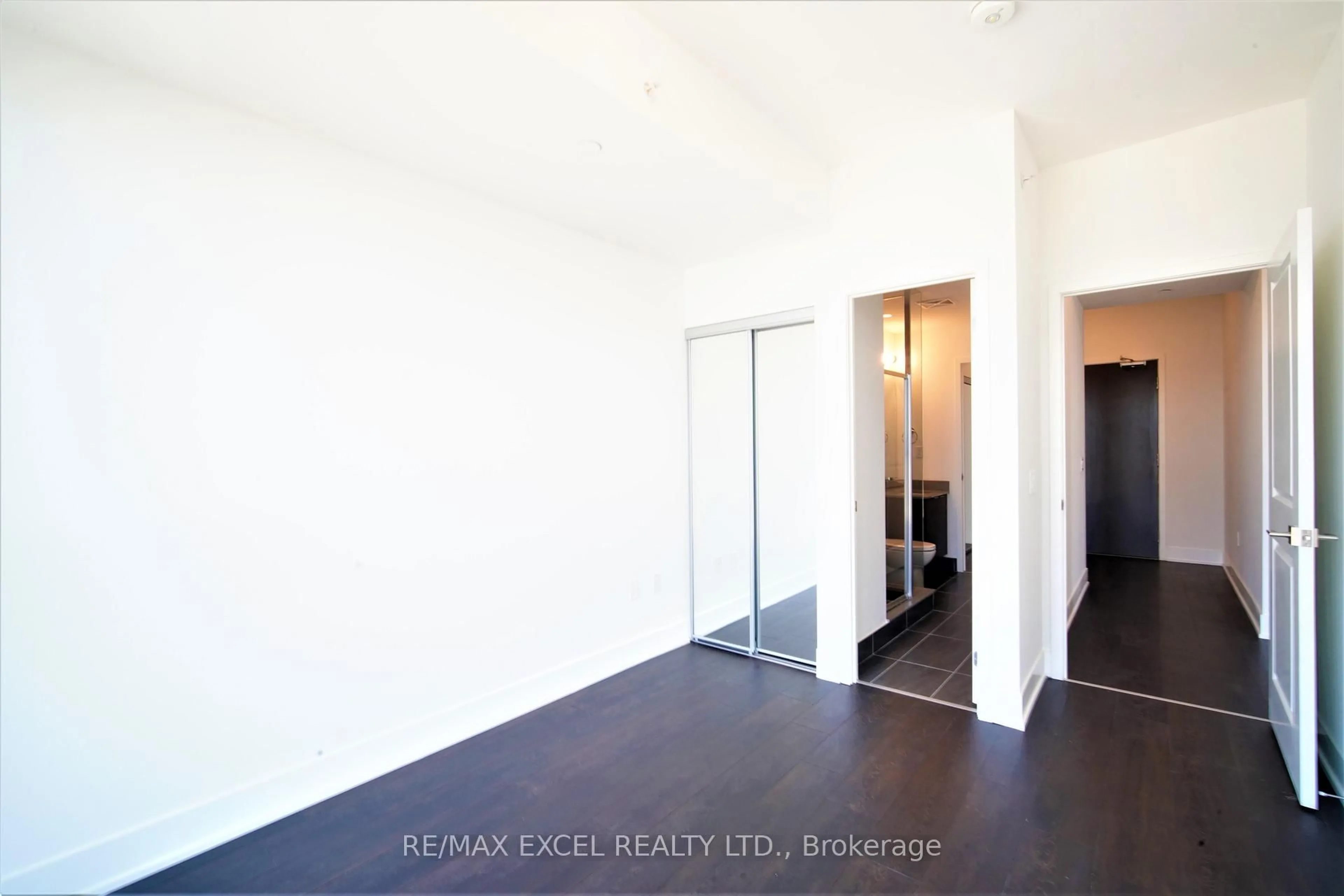 A pic of a room for 2908 Highway 7 Rd #2607, Vaughan Ontario L4K 1V5