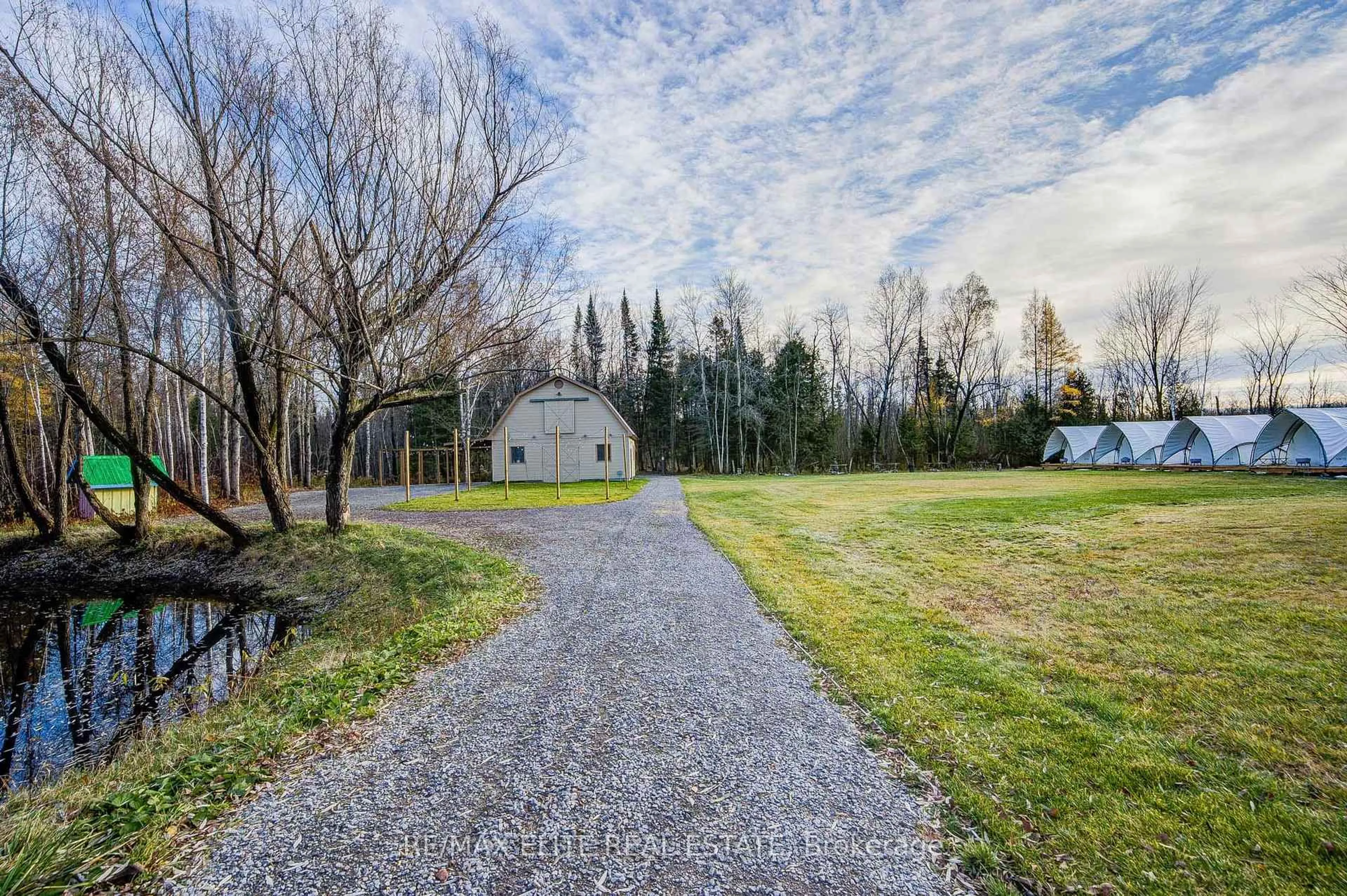 A pic from outside/outdoor area/front of a property/back of a property/a pic from drone, unknown for 4909 Holborn Rd, East Gwillimbury Ontario L0G 1M0