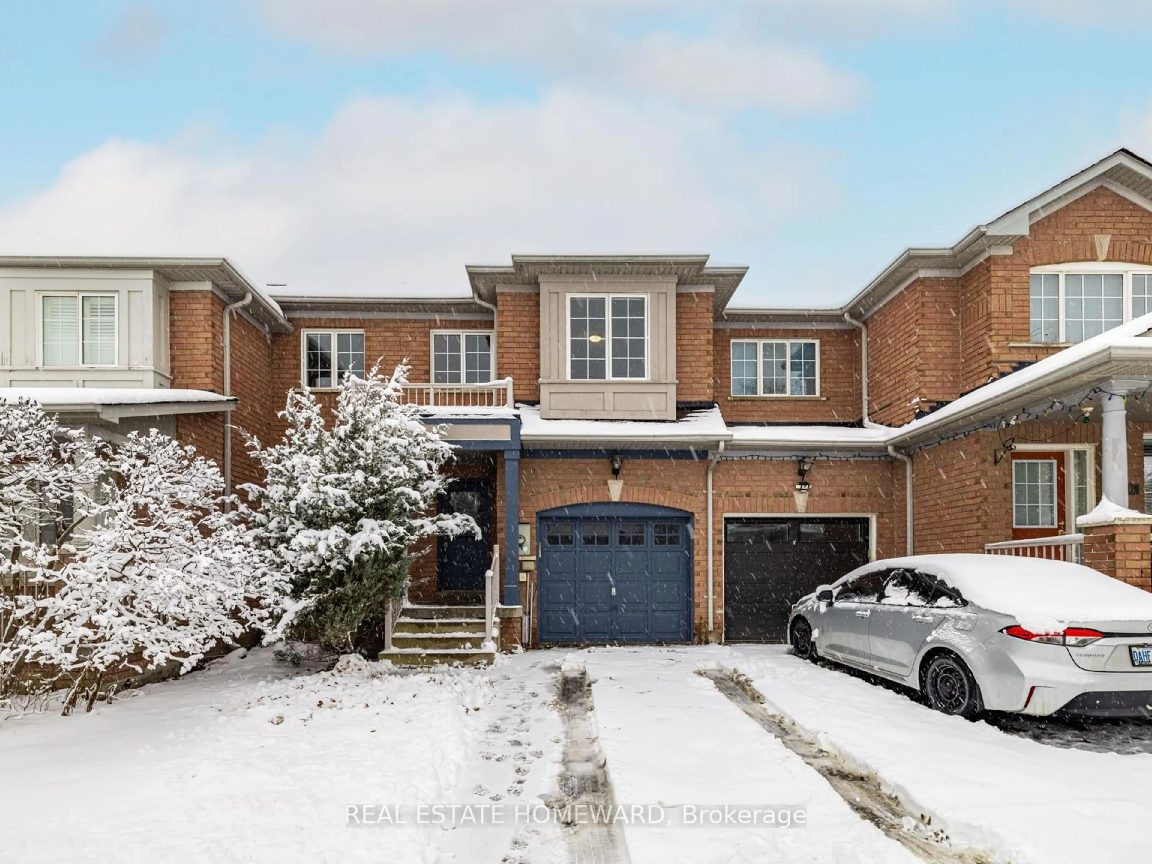 Home with brick exterior material, street for 304 Flagstone Way, Newmarket Ontario L3X 2R8