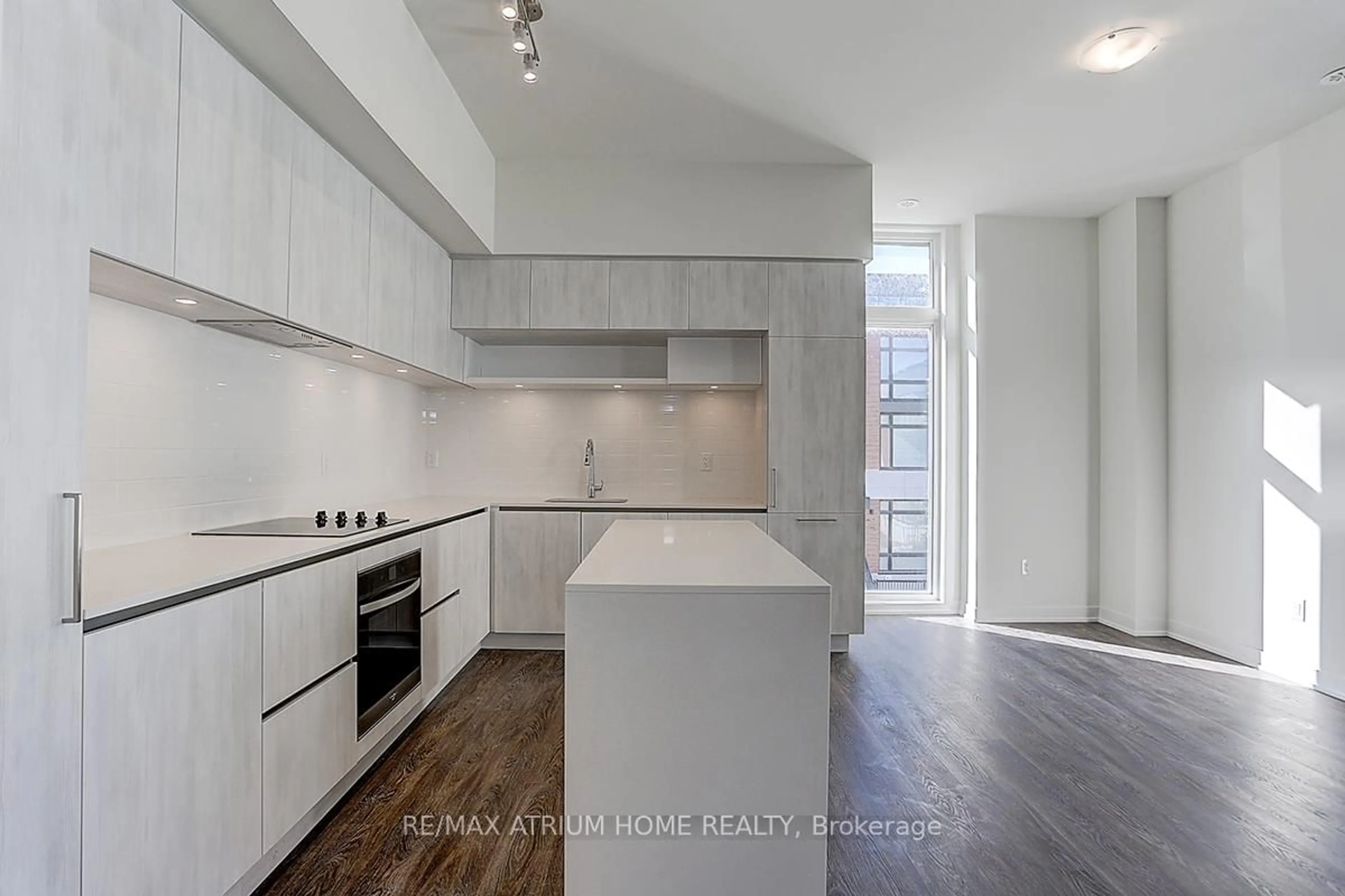 Open concept kitchen, unknown for 12 David Eyer Rd #1103, Richmond Hill Ontario L4S 0N3