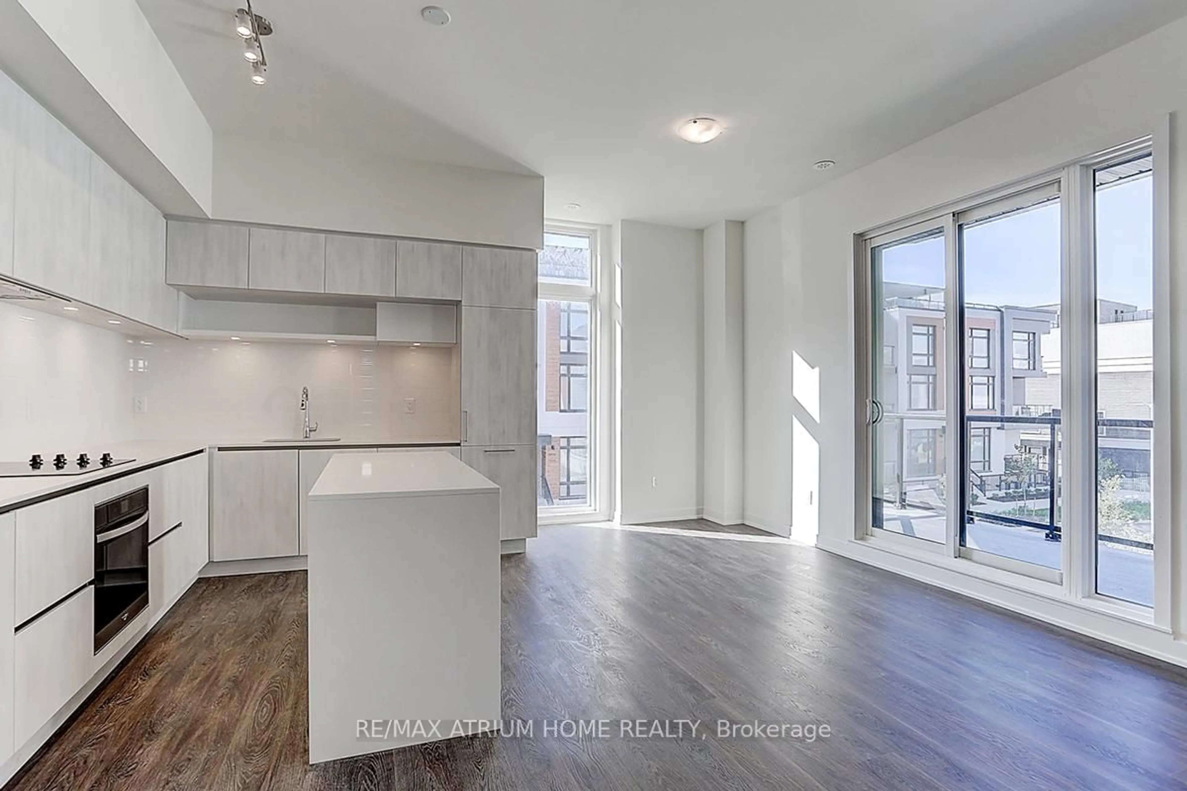 Open concept kitchen, unknown for 12 David Eyer Rd #1103, Richmond Hill Ontario L4S 0N3