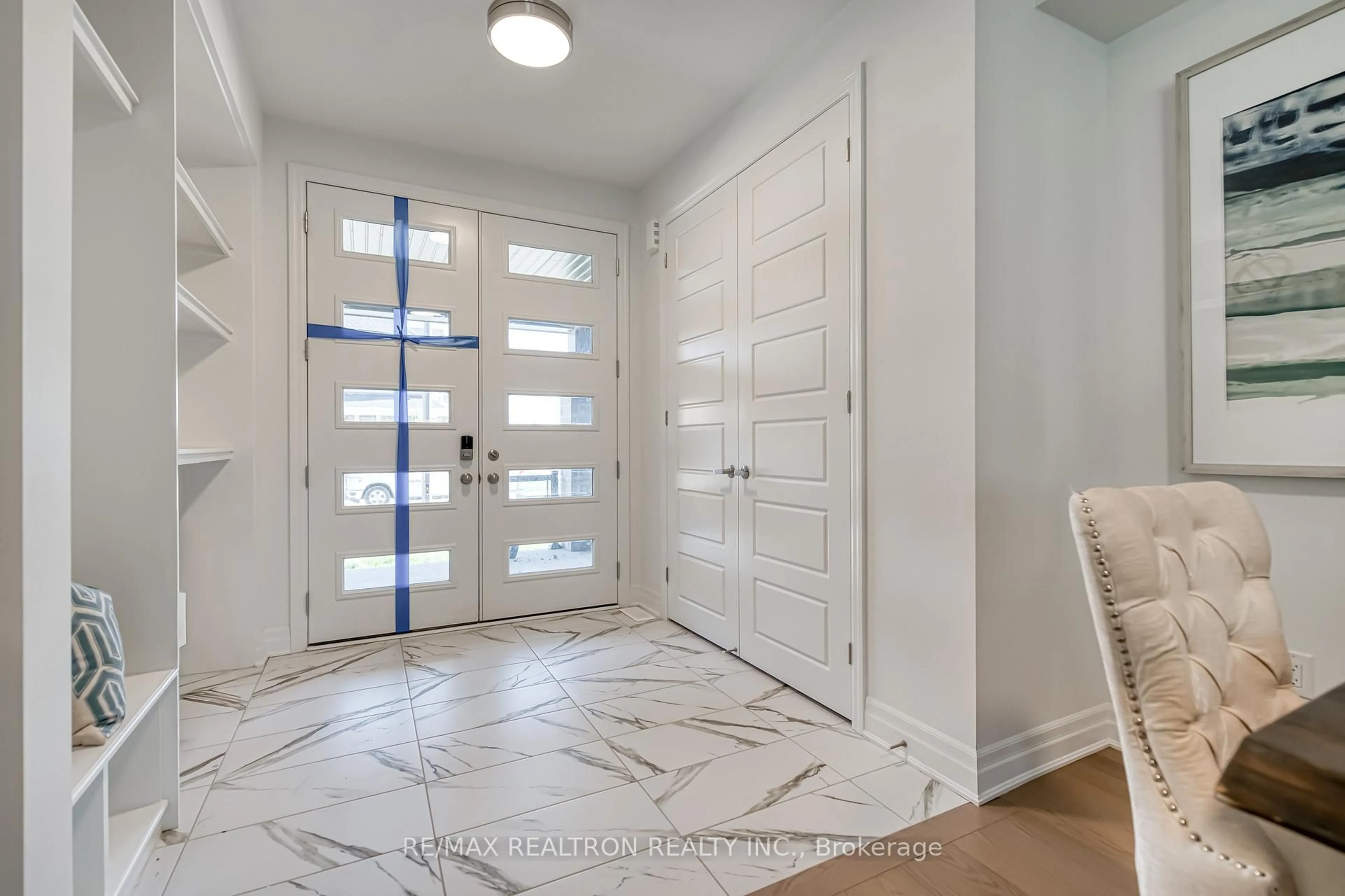 Indoor entryway for 63 Greenridge Cres, Markham Ontario L6C 3M1