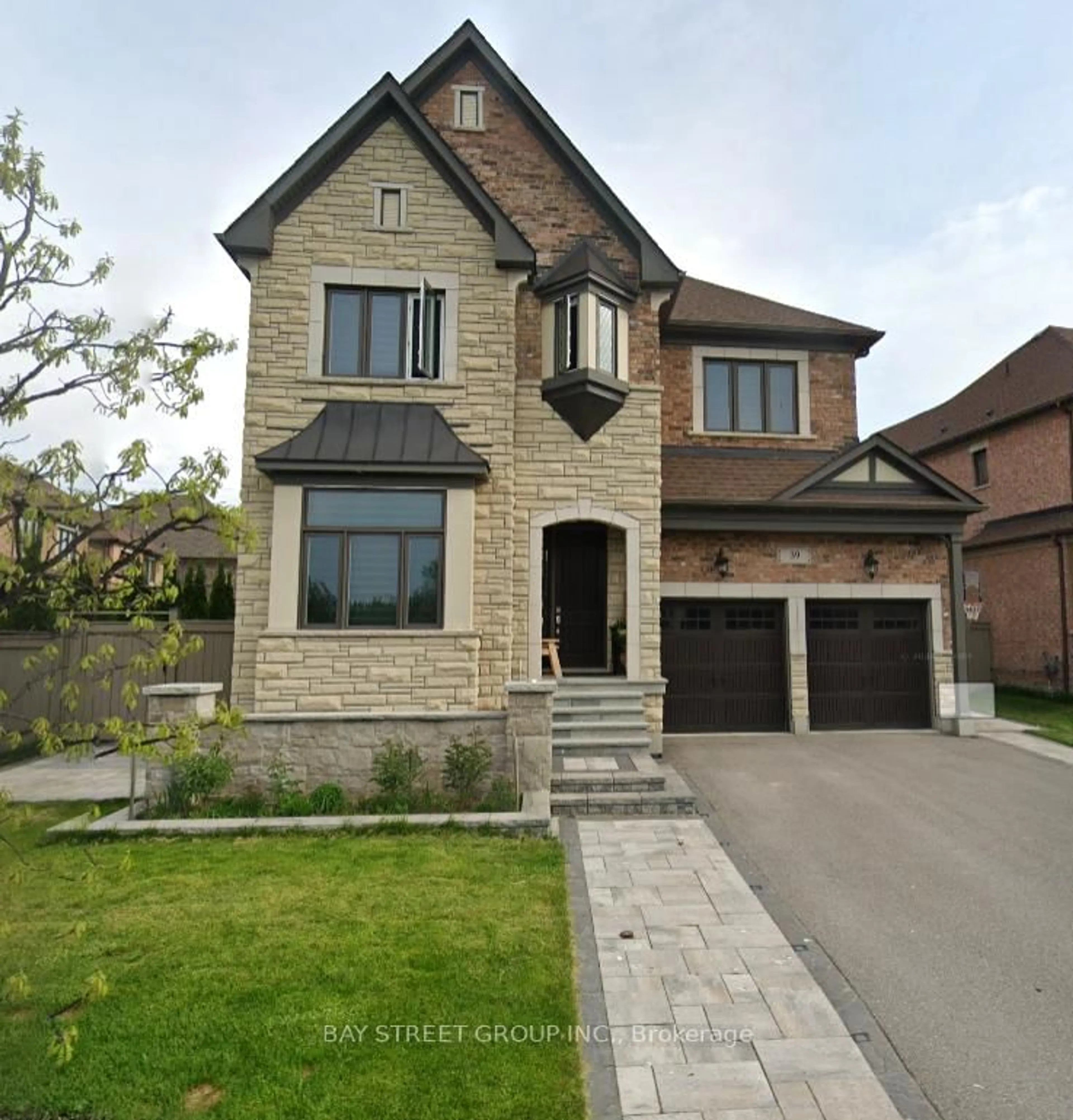 Home with brick exterior material, street for 39 Cairns Gate, King Ontario L7B 0P5