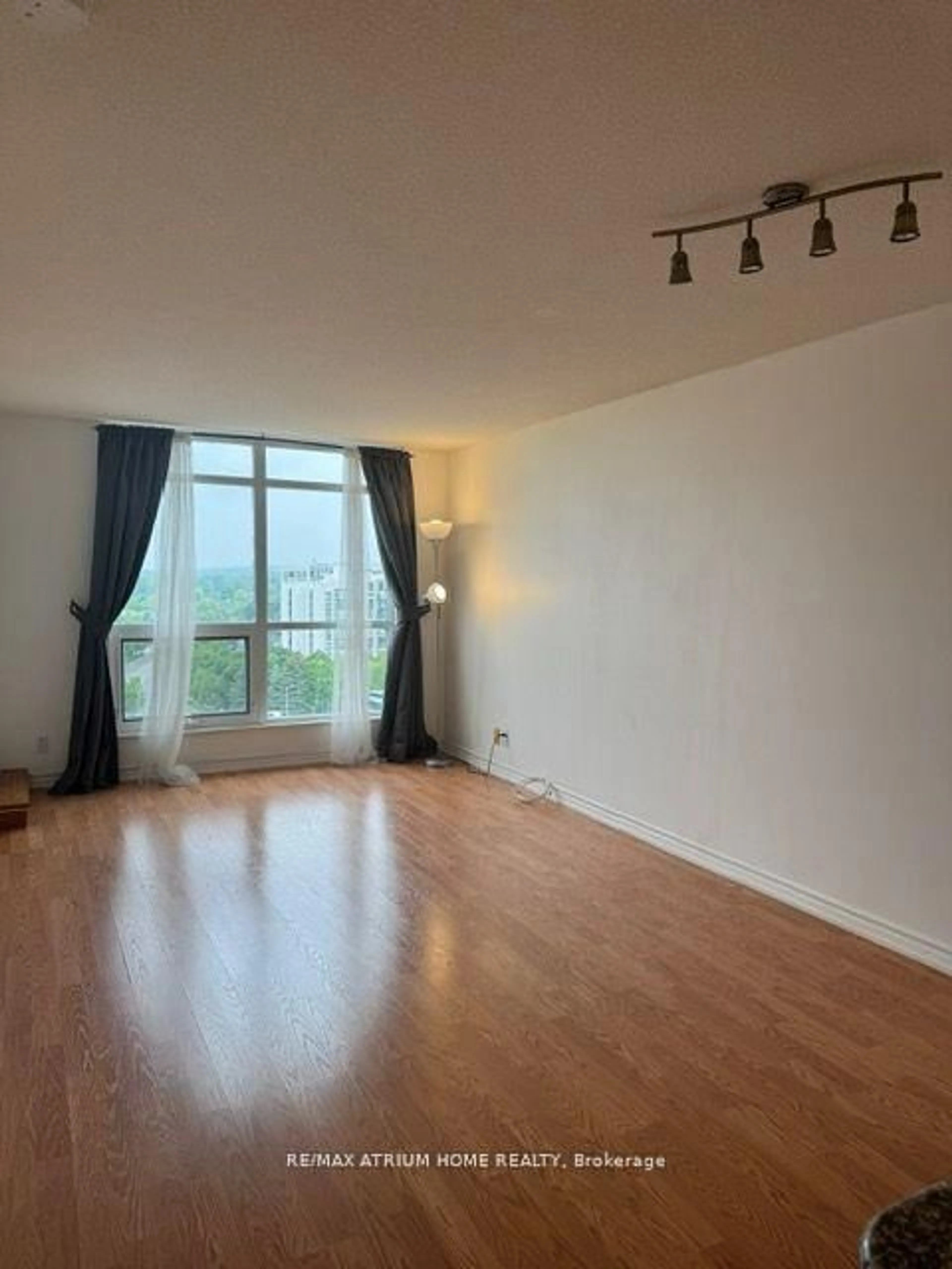 A pic of a room for 18 Harding Blvd #1124, Richmond Hill Ontario L4C 0T3