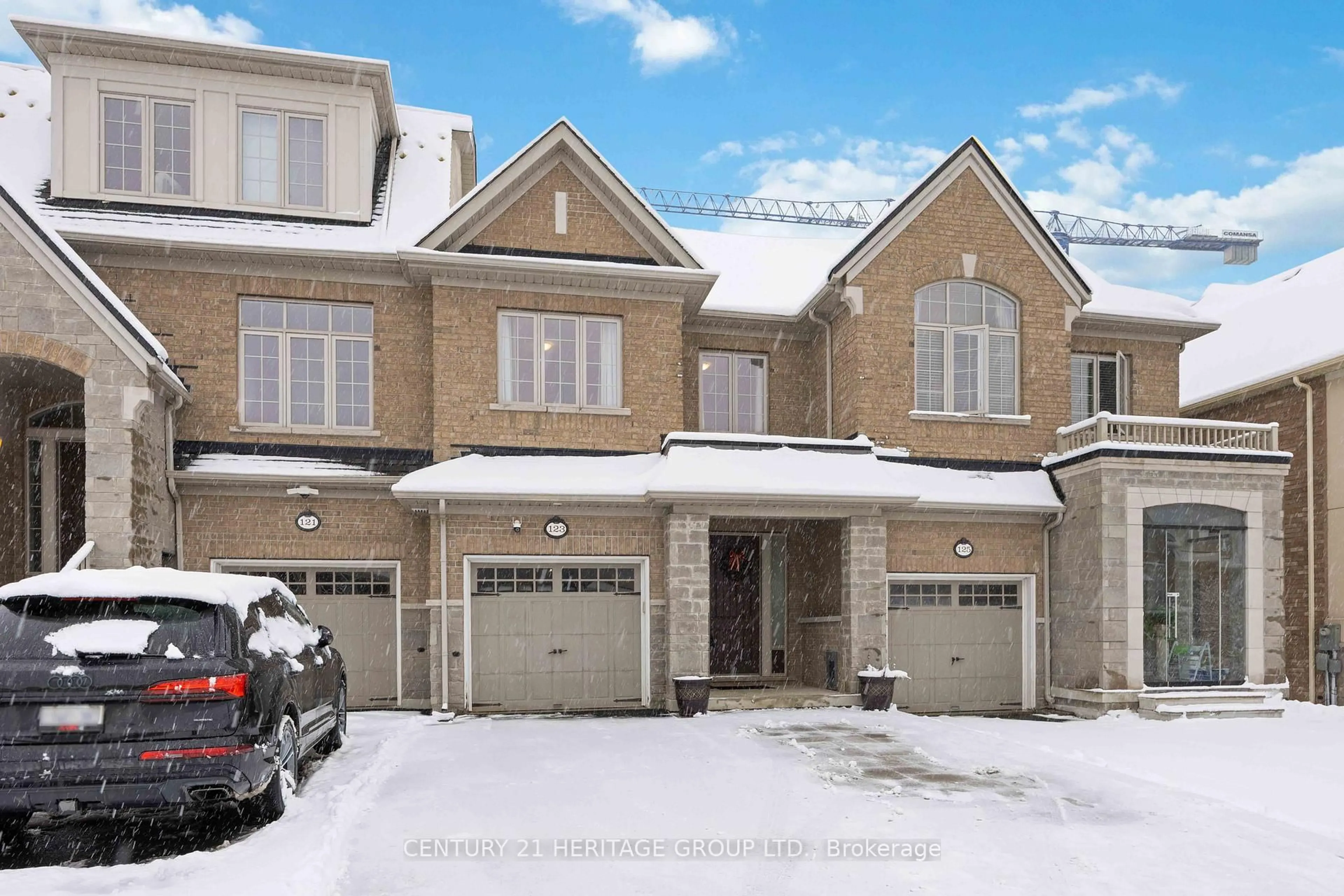 Home with brick exterior material, street for 123 Lacewood Dr, Richmond Hill Ontario L4S 0E5