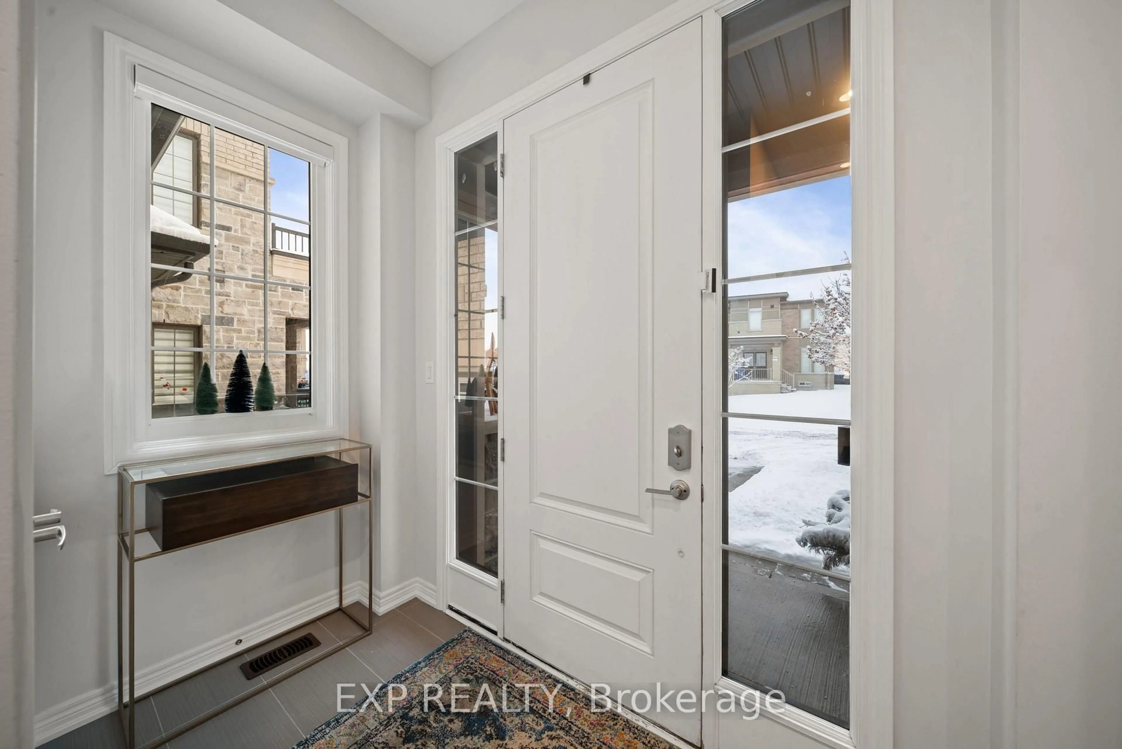 Indoor entryway for 82 Gower Dr, Aurora Ontario L4G 0W1