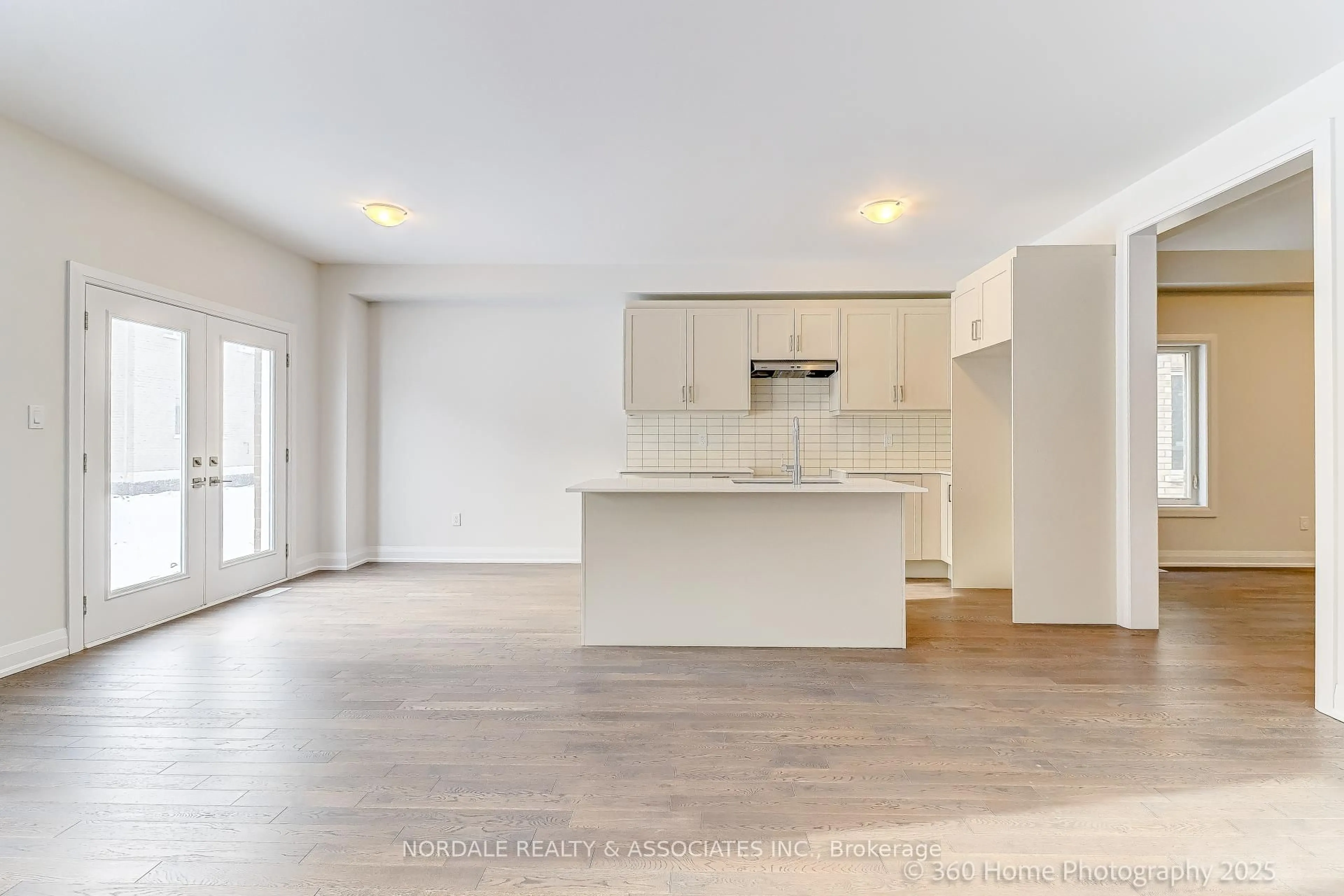 Open concept kitchen, unknown for 248 Seguin St, Richmond Hill Ontario L4E 2Y8