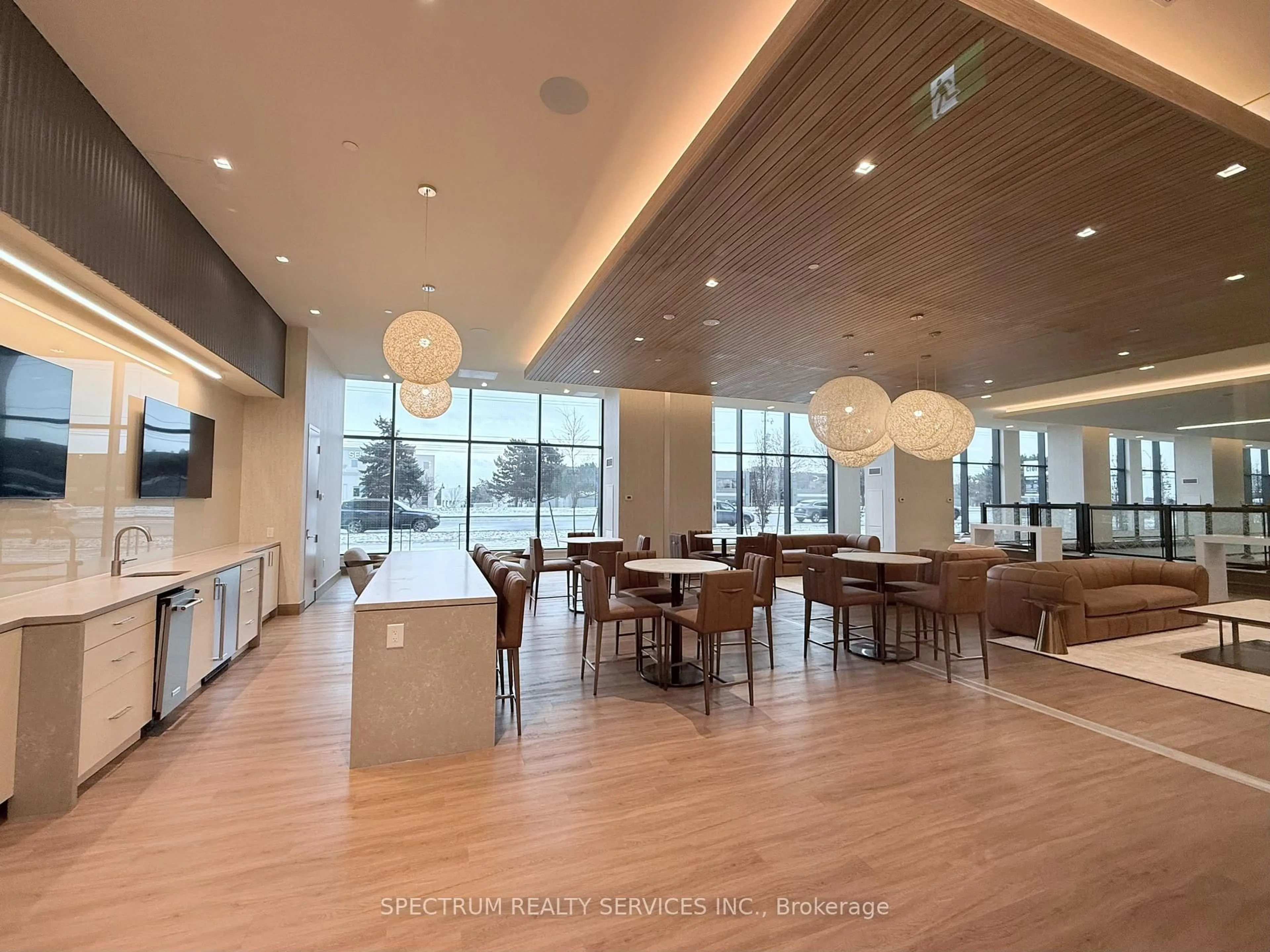 Lobby for 8960 Jane St #427, Vaughan Ontario L4K 0N9