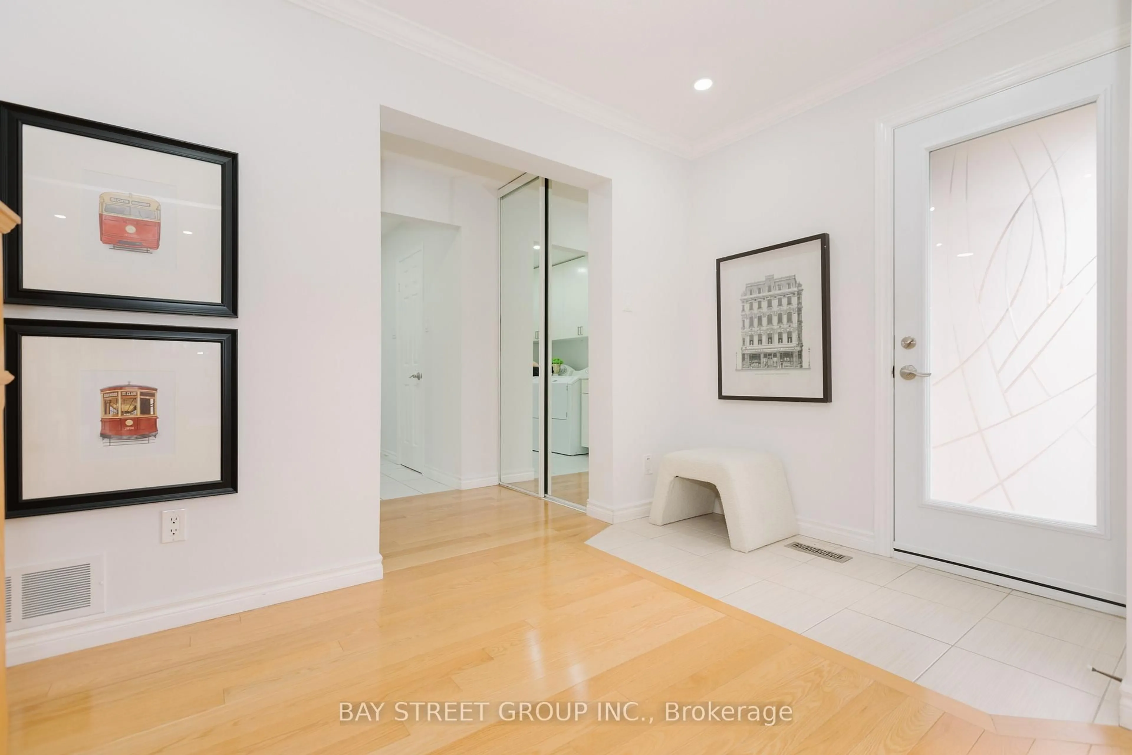 Indoor entryway for 75 Breckonwood Cres, Markham Ontario L3T 5G8